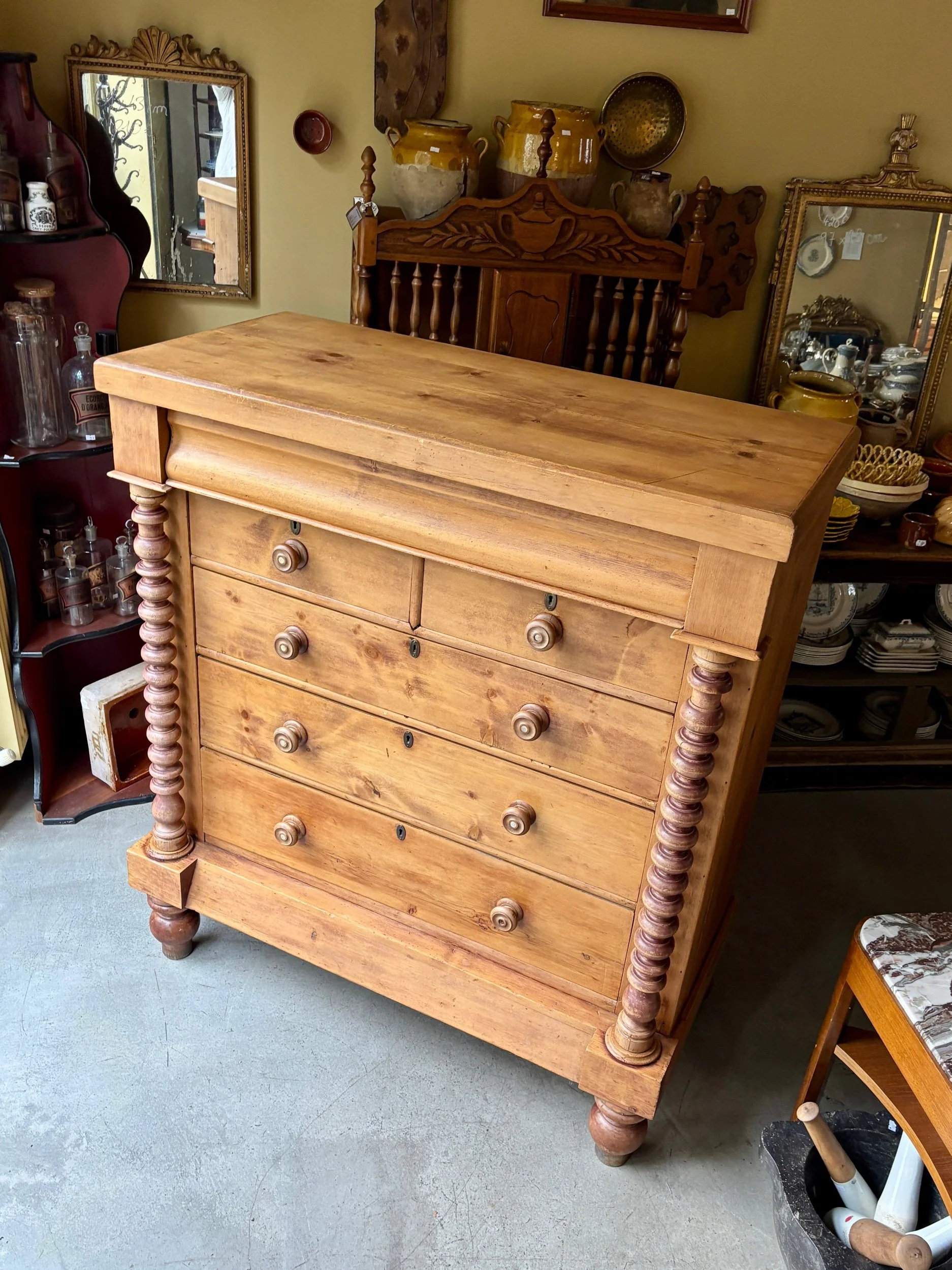 meuble-appui-commode-6-tiroirs-pitchpin-bois-tourne-mobilier-classique-vintage-axs-design-paris-france