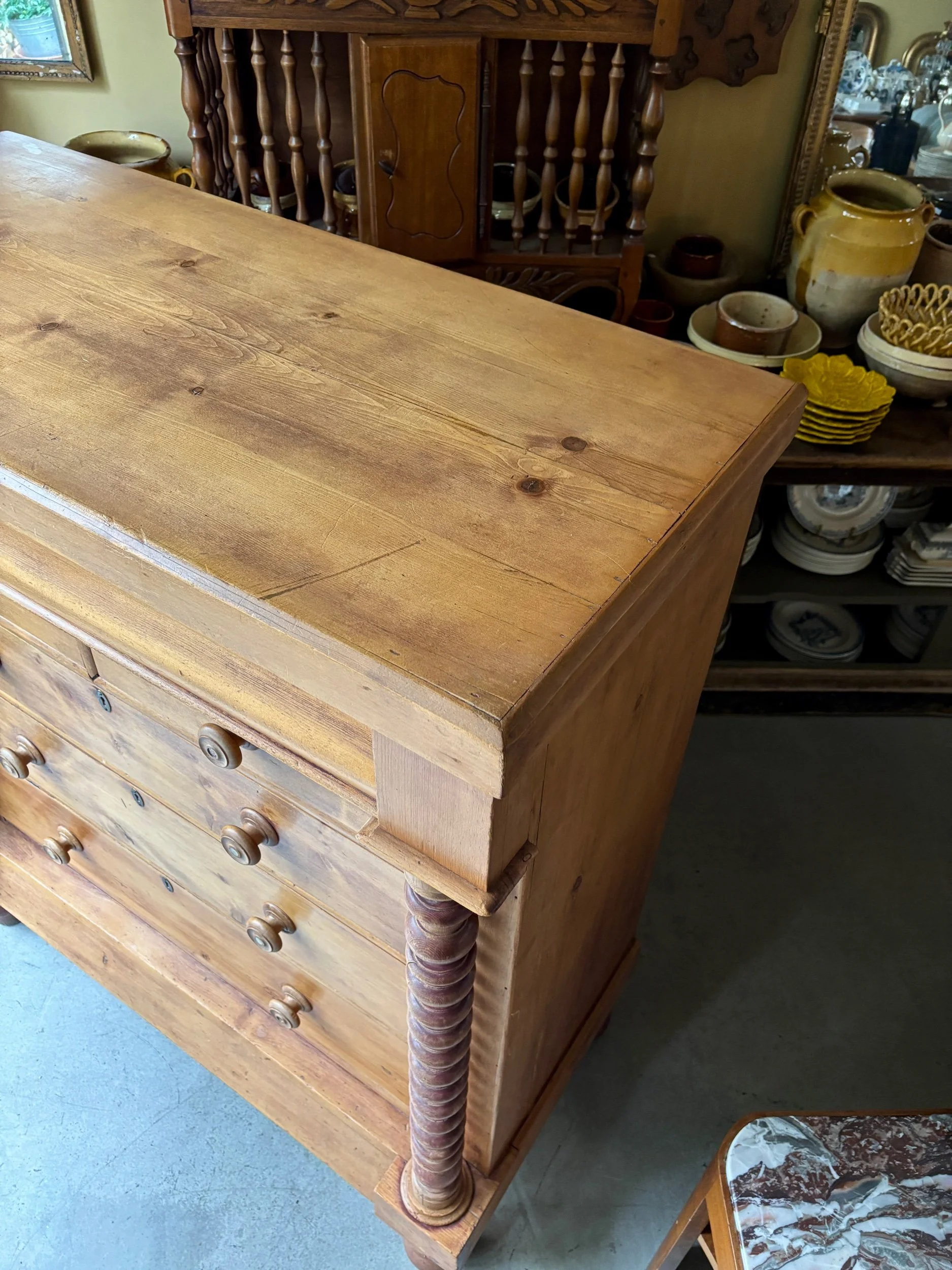 meuble-appui-commode-6-tiroirs-pitchpin-bois-tourne-mobilier-classique-vintage-axs-design-paris-france