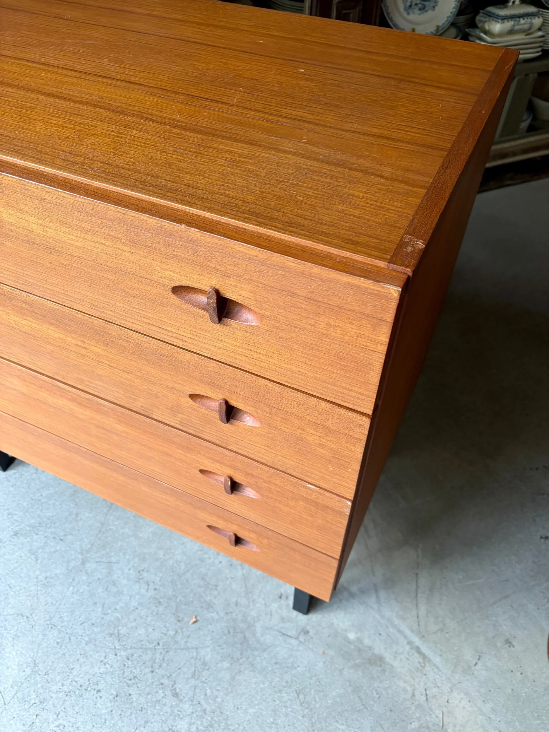 commode-4-tiroirs-teck-henry-walter-klein-meuble-scandinave-vintage-axs-design-paris-france