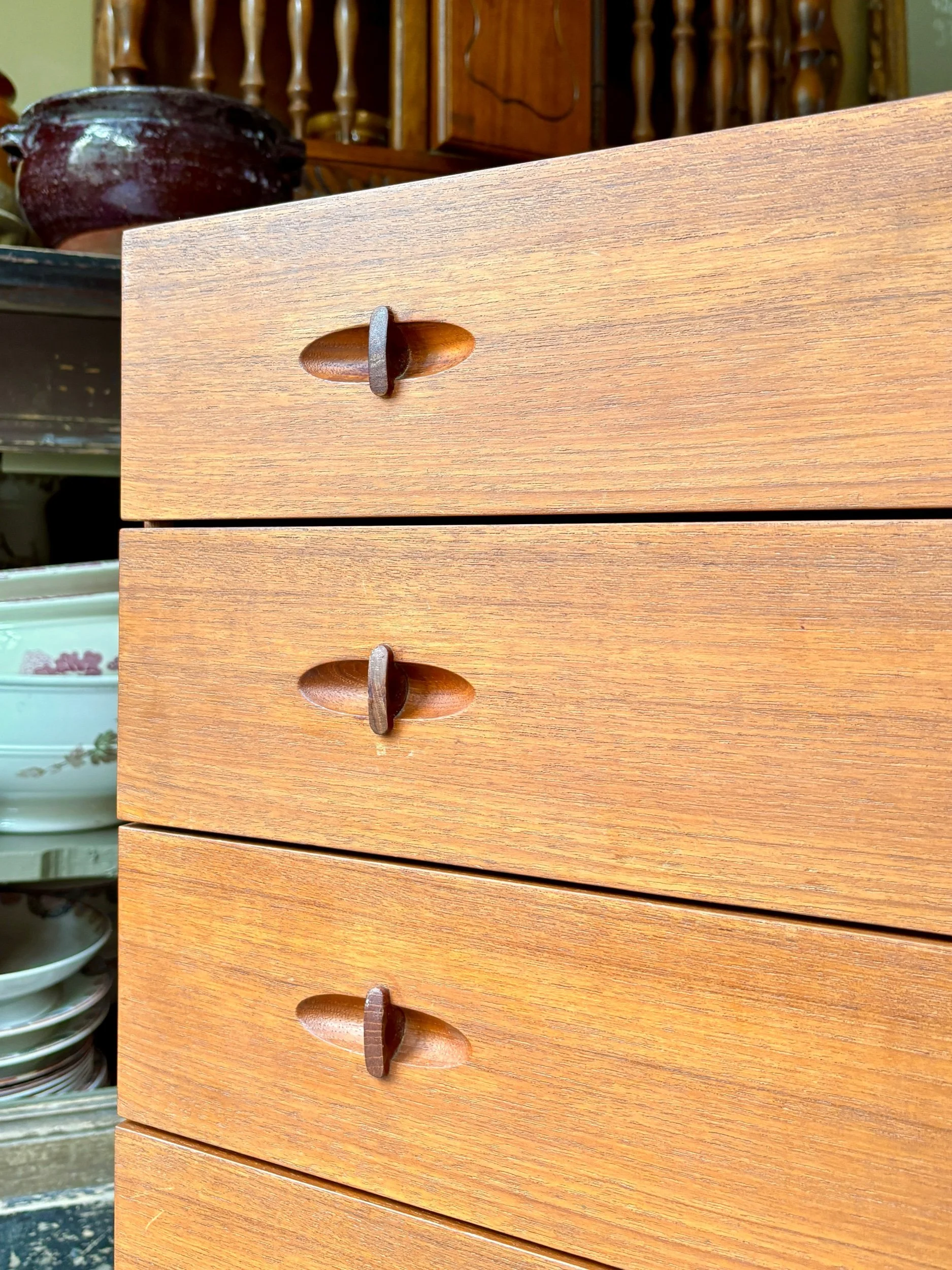 commode-4-tiroirs-teck-henry-walter-klein-meuble-scandinave-vintage-axs-design-paris-france