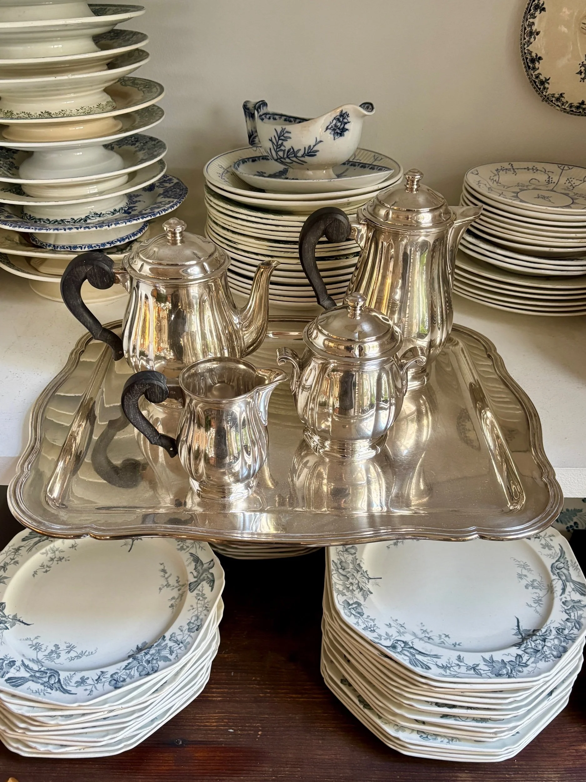 service-the-cafe-ercuis-metal-argente-5-pieces-vaisselle-vintage-axs-design-paris-france