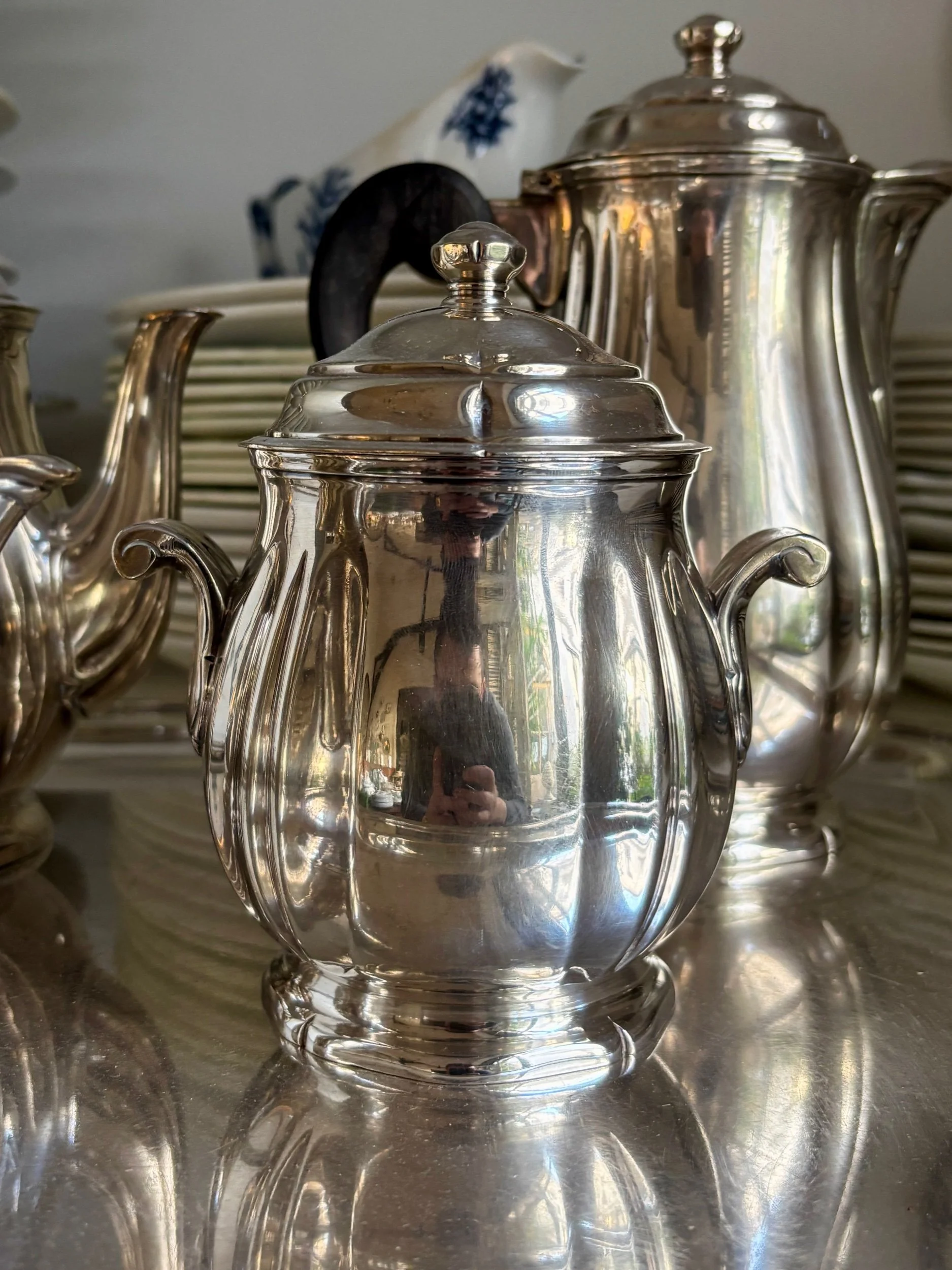 service-the-cafe-ercuis-metal-argente-5-pieces-vaisselle-vintage-axs-design-paris-france
