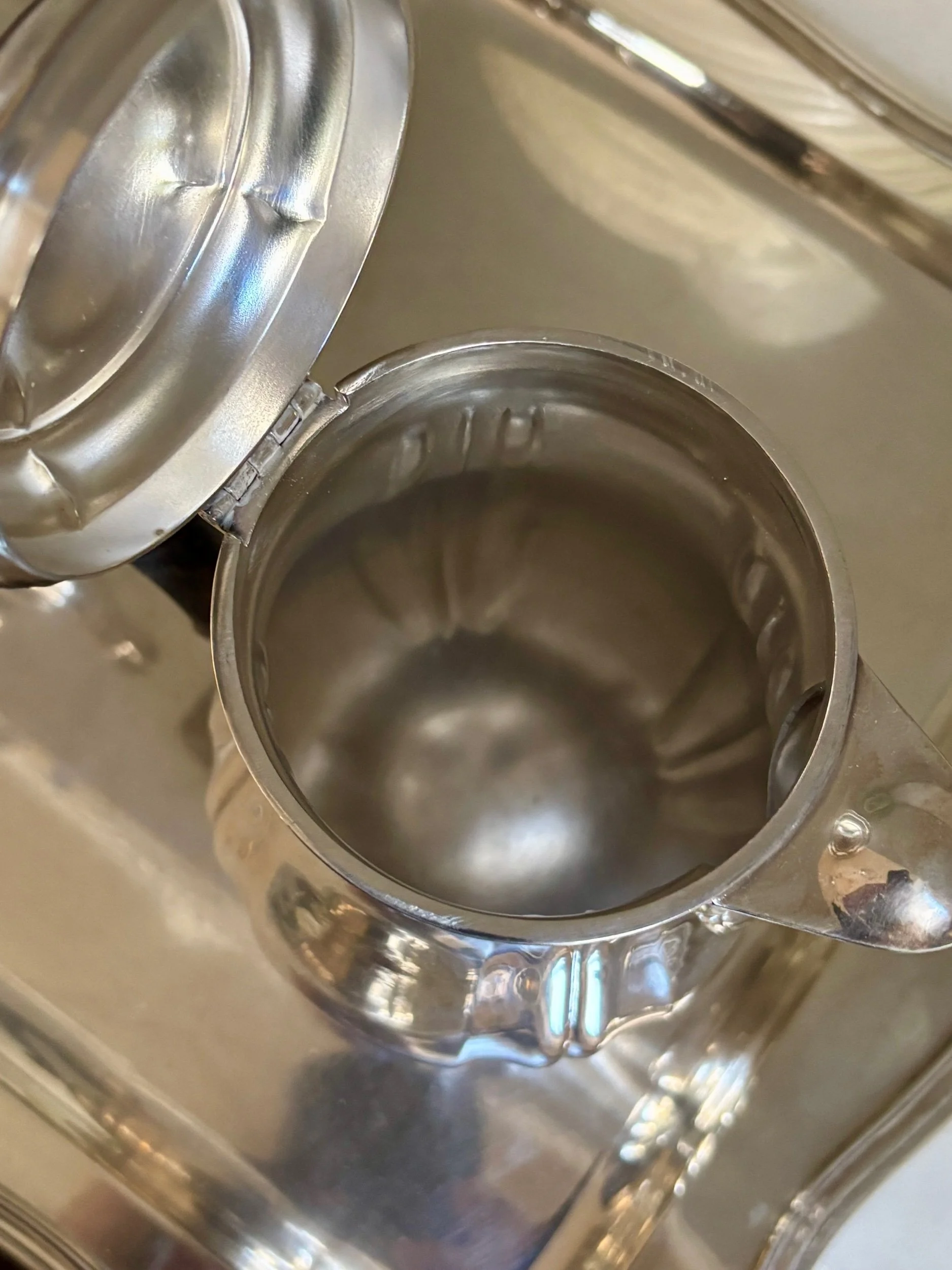service-the-cafe-ercuis-metal-argente-5-pieces-vaisselle-vintage-axs-design-paris-france
