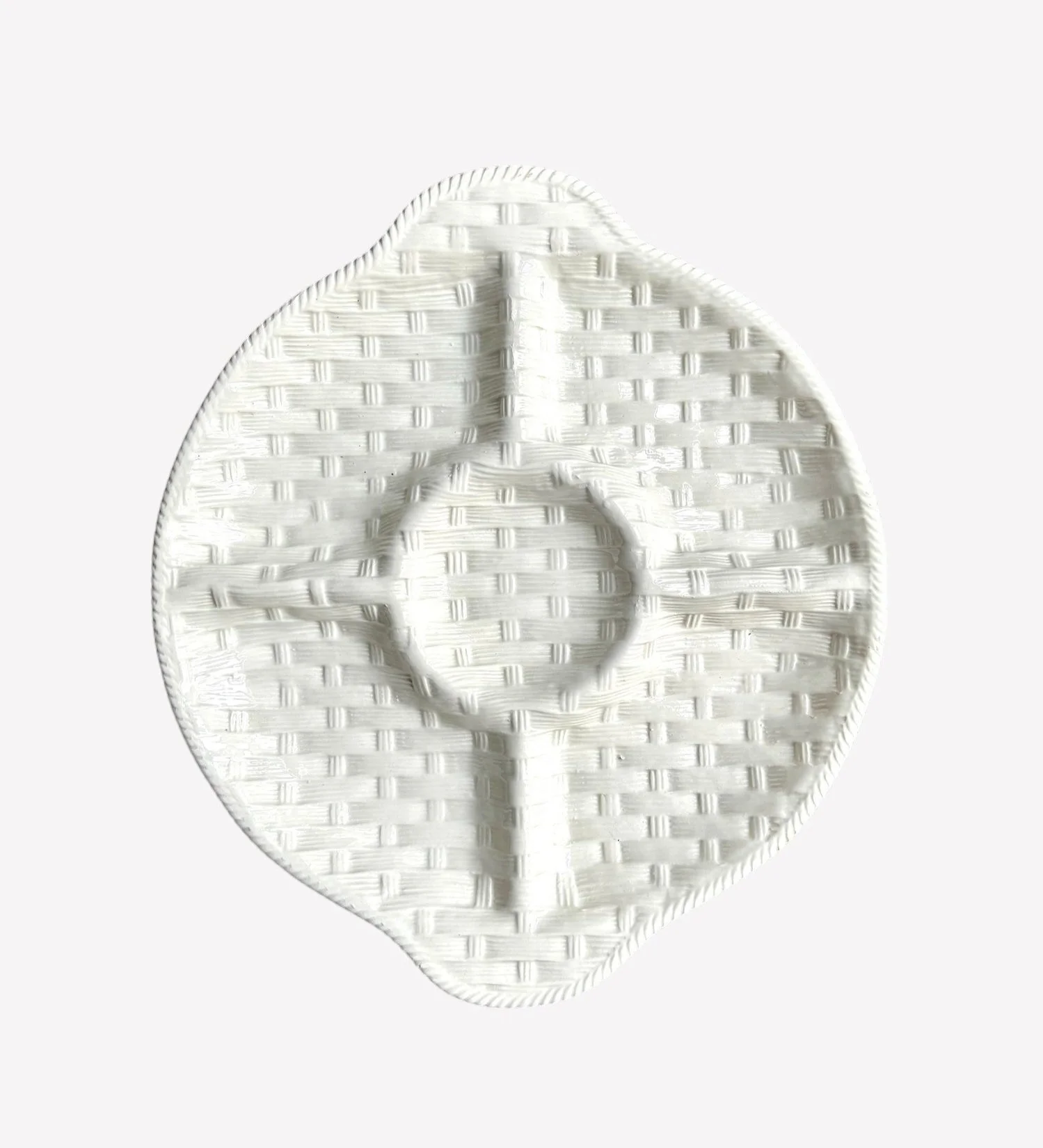 plat-compartiment-faience-blanche-tressee-vintage-axs-design-paris-france