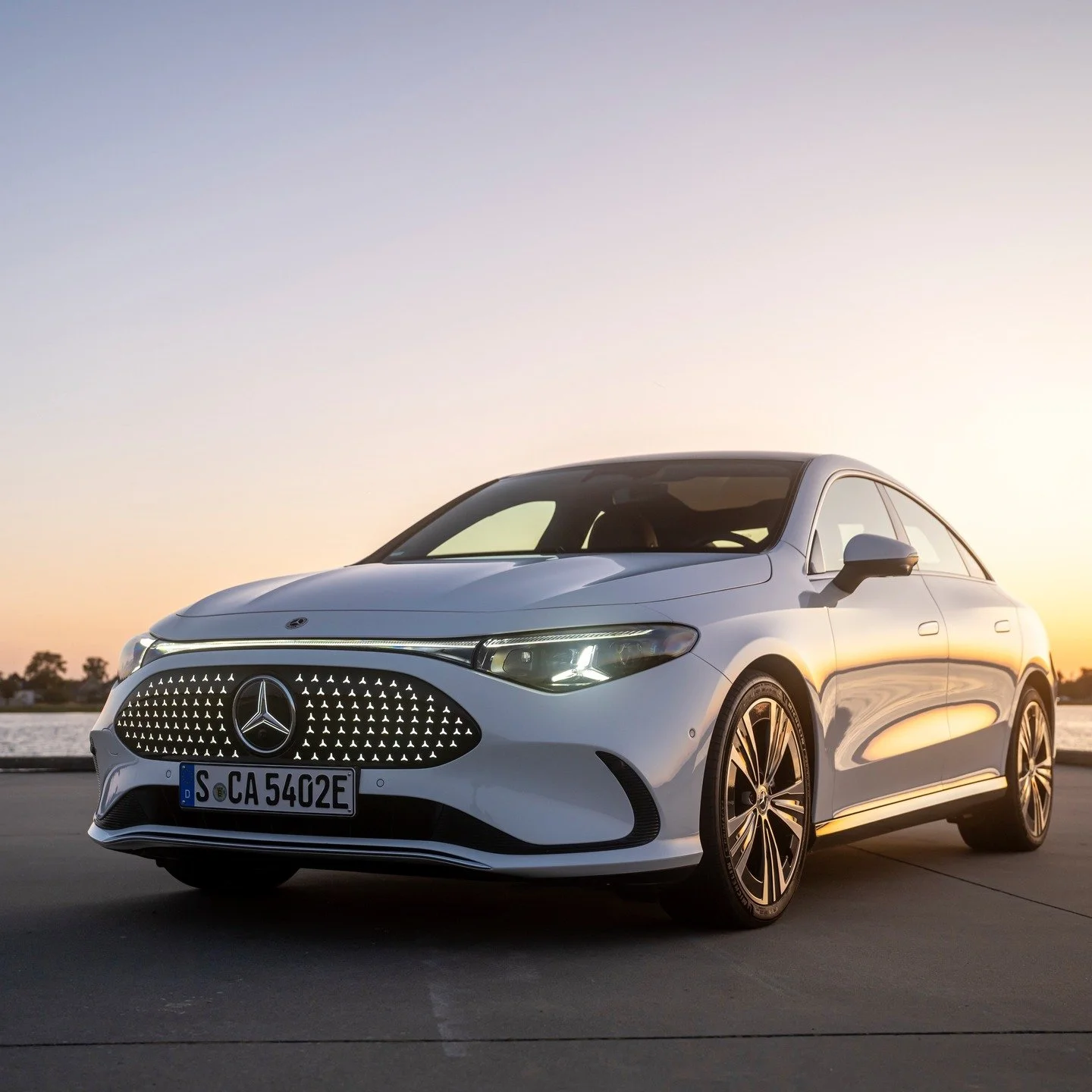 Guys next week I'm reviewing the Mercedes CLA! (UK version) 👀
Of course I'll be doing a normal review &amp; a tonne of things I want to test on it but is there anything EXTRA you would like me to include in the review or test?

Not sure when the vid