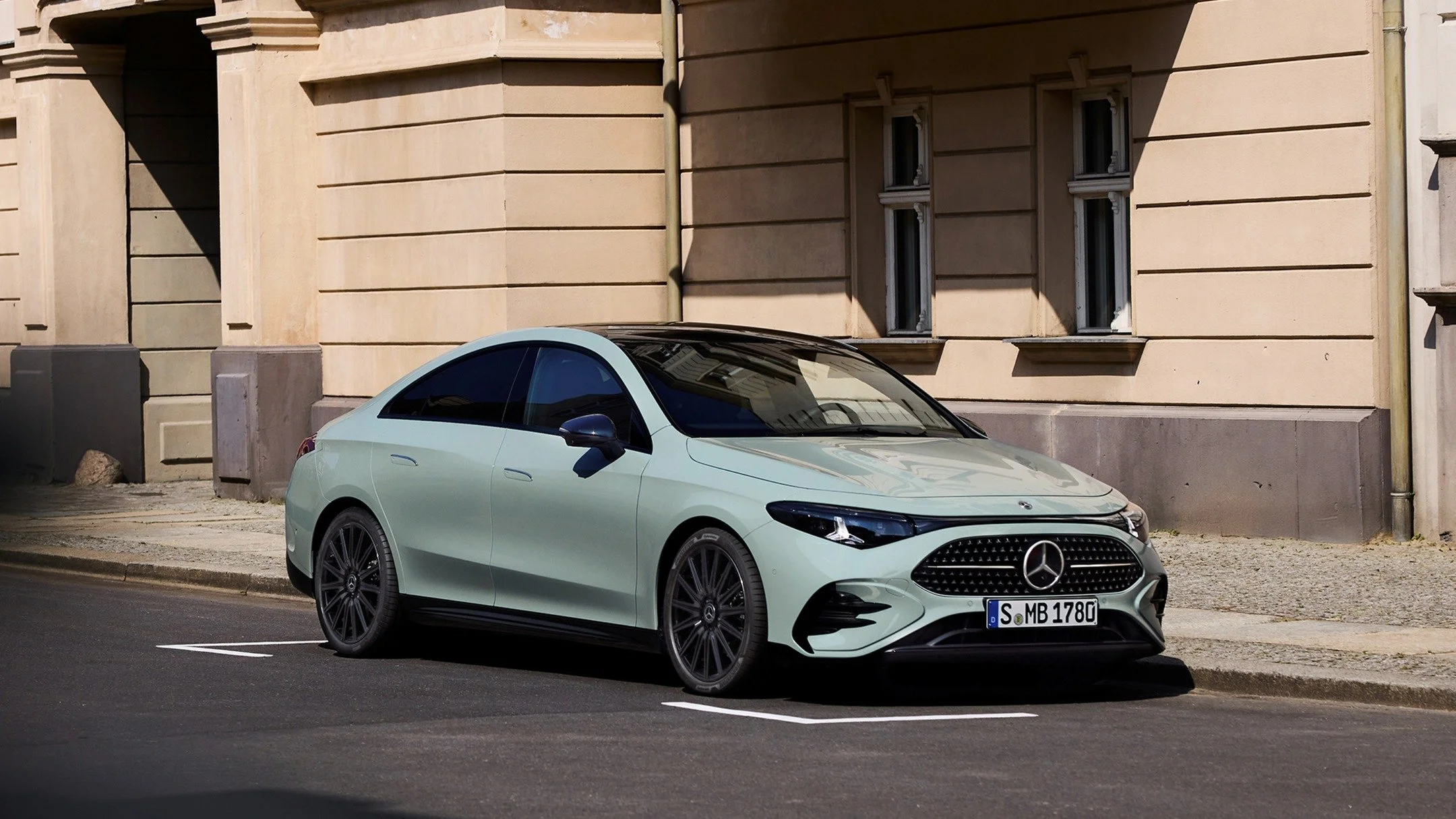 Prices are out for the new Petrol Mercedes CLA Hybrid&hellip;.and it&rsquo;s under &pound;40k! 🥳

This is excellent news as now it means it doesn&rsquo;t fall into the high car tax bracket for the UK, full specs below 👇

To clarify this isn&rsquo;t