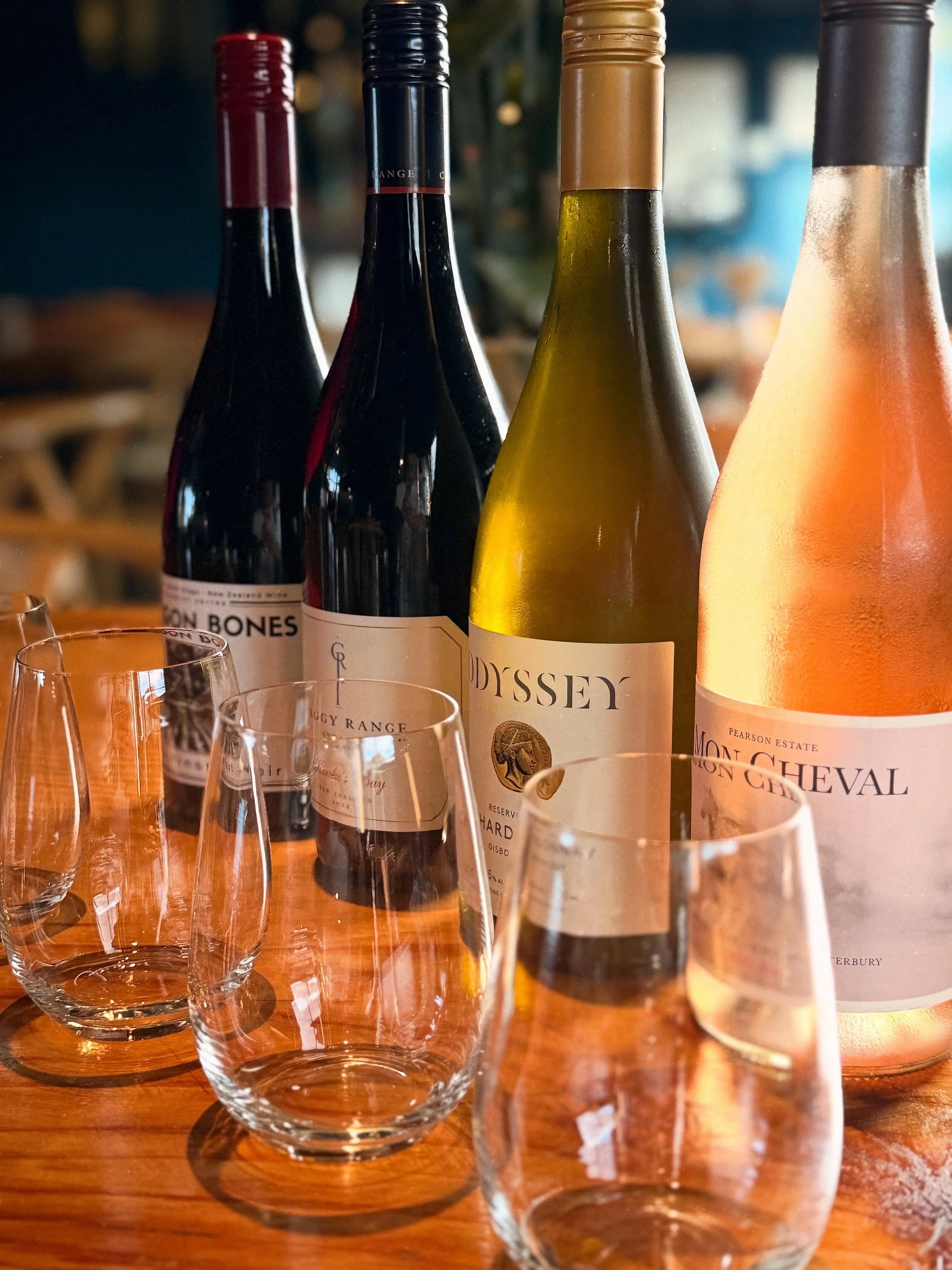 Wine tasting has officially arrived at @beachclub_orakei 

For the first time ever, we&rsquo;re introducing a weekly NZ Wine Tasting experience to our drinks menu. Every week, we&rsquo;ll be pouring a rotating selection of 2 reds &amp; 2 whites from 