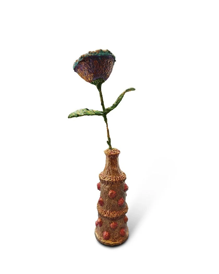 Tom van Summeren | Flessenvaas met bloem