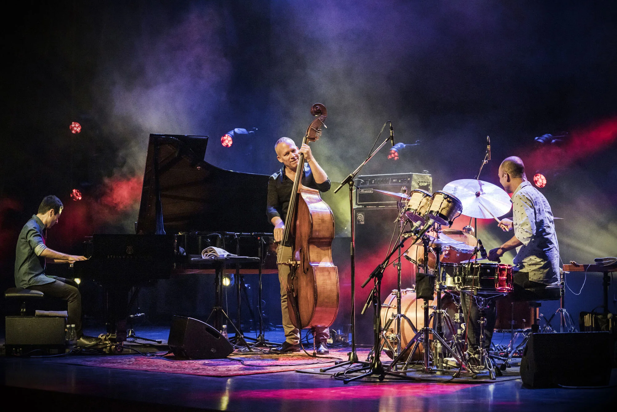Avishai_Cohen_Track_07.jpg