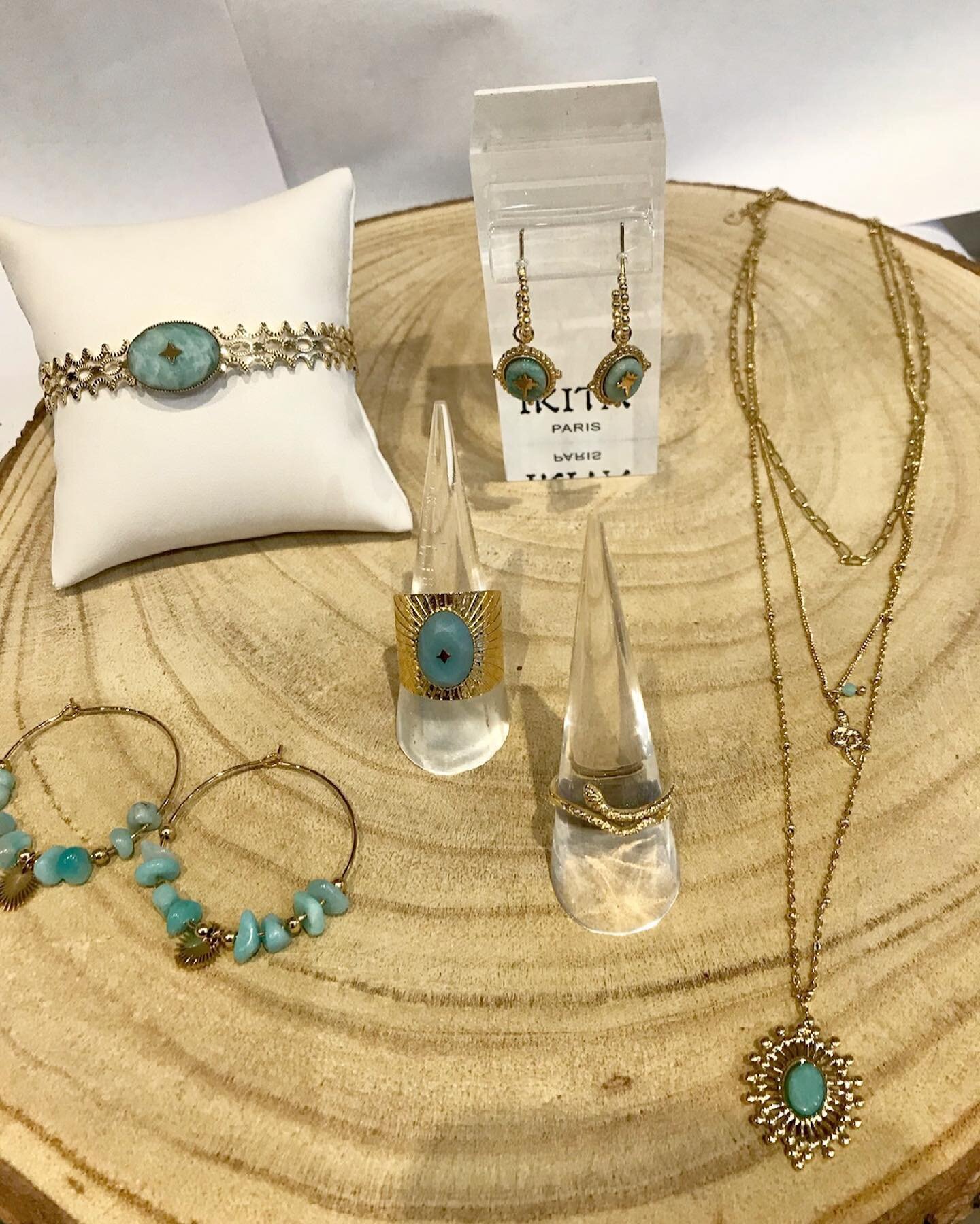 // NEW CO // 

Du turquoise dans la nouvelle collection qui nous donne des envies d'&eacute;t&eacute; 🌞

Profitez le l'air printanier qui r&egrave;gne dehors pour venir d&eacute;couvrir cette nouvelle collection ✨

#bijoux #jewelry #newcollection #n