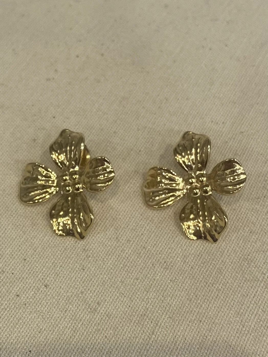 Boucles-d'oreilles fleurs en acier