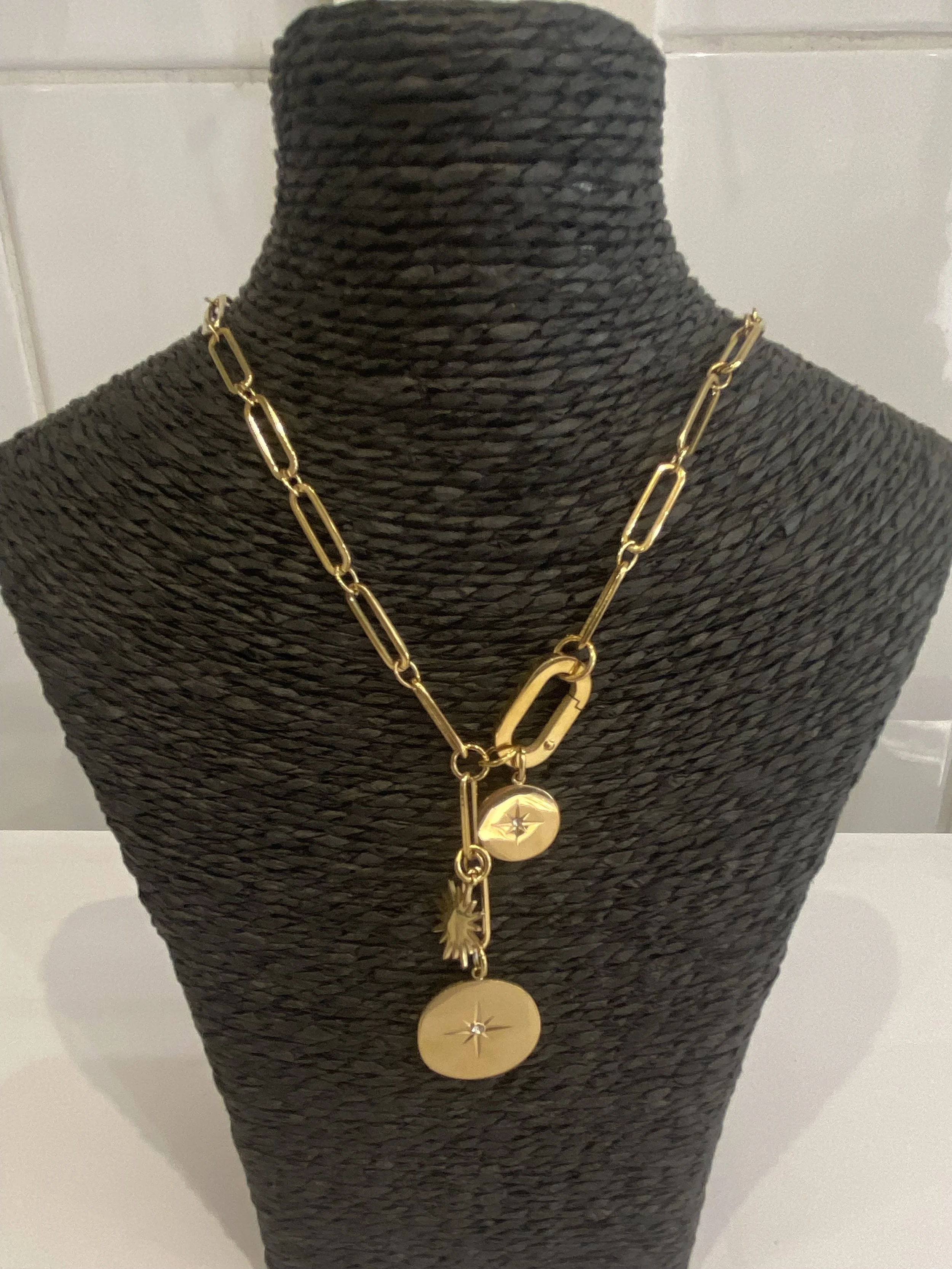 Collier multi médailles en acier