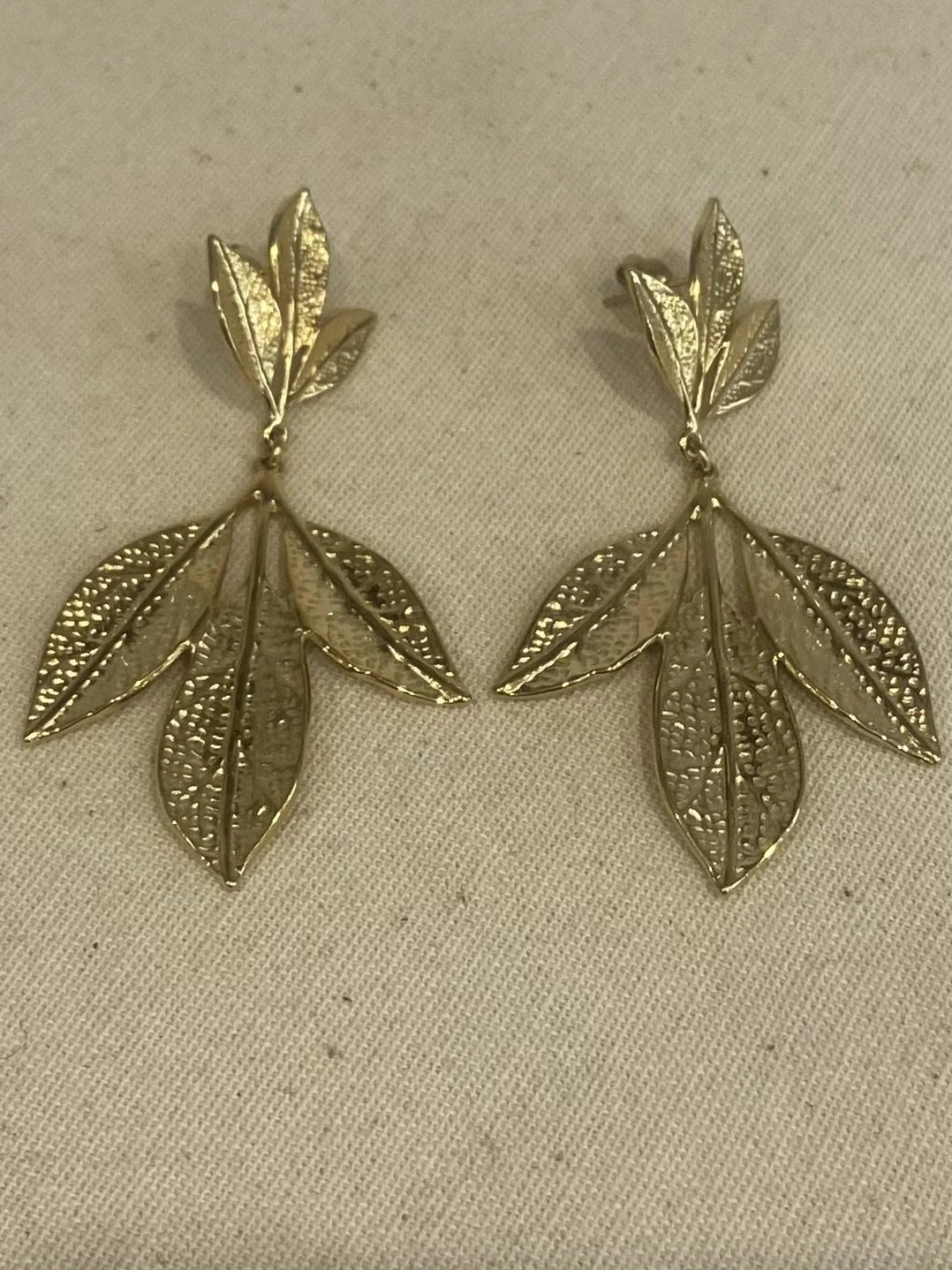 Boucles d'oreilles feuilles en acier