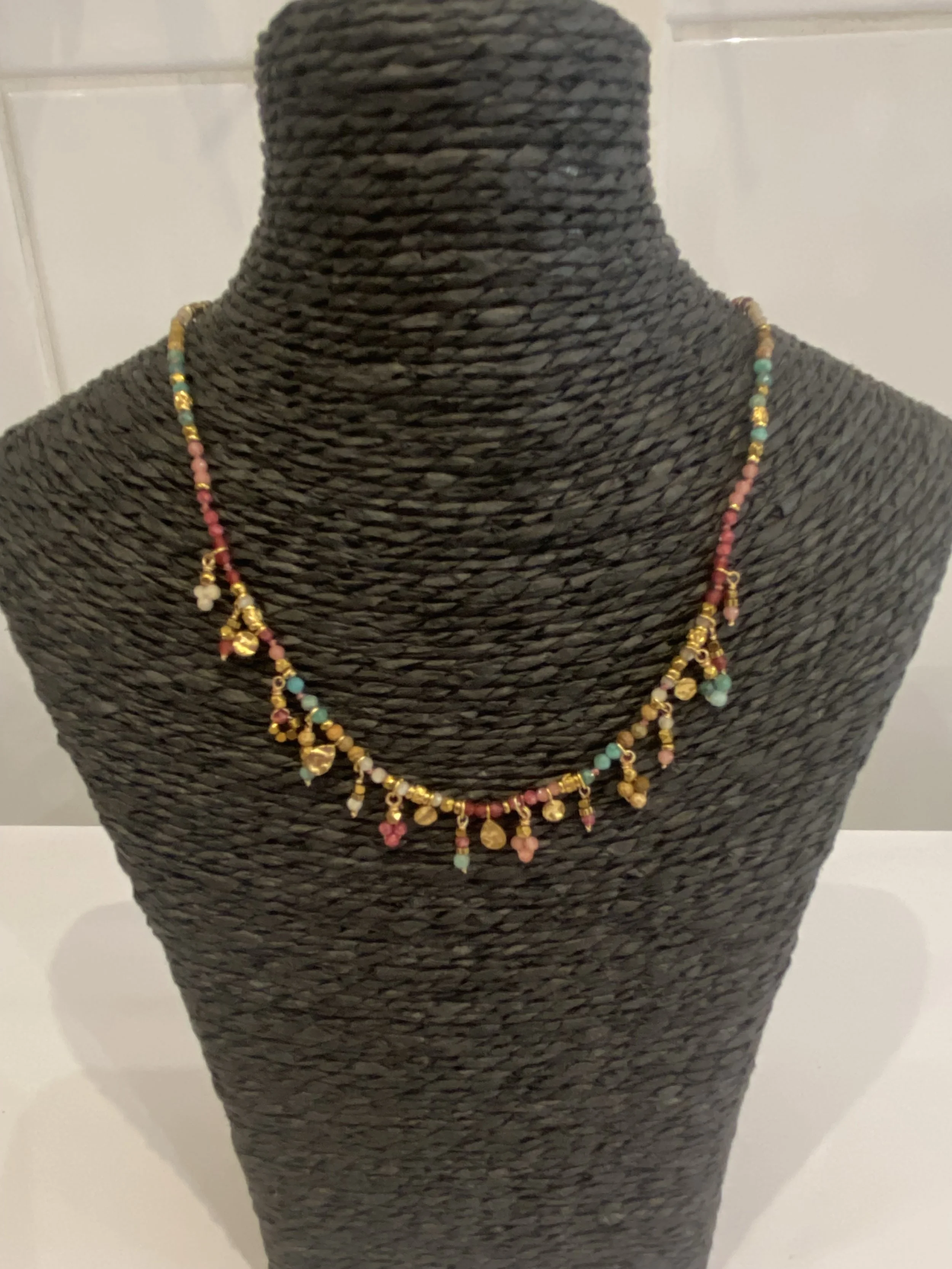 Collier petites perles  pampilles en acier