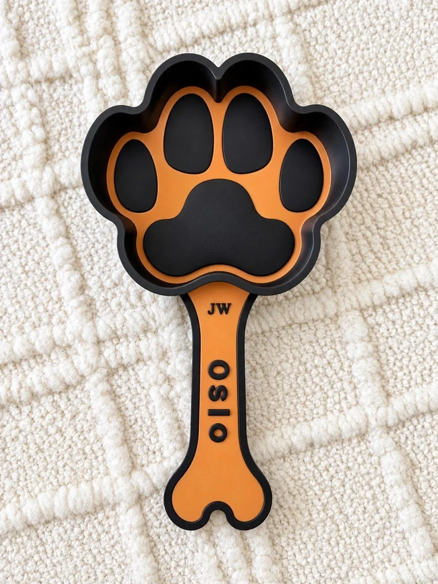scoop-paw.jpg