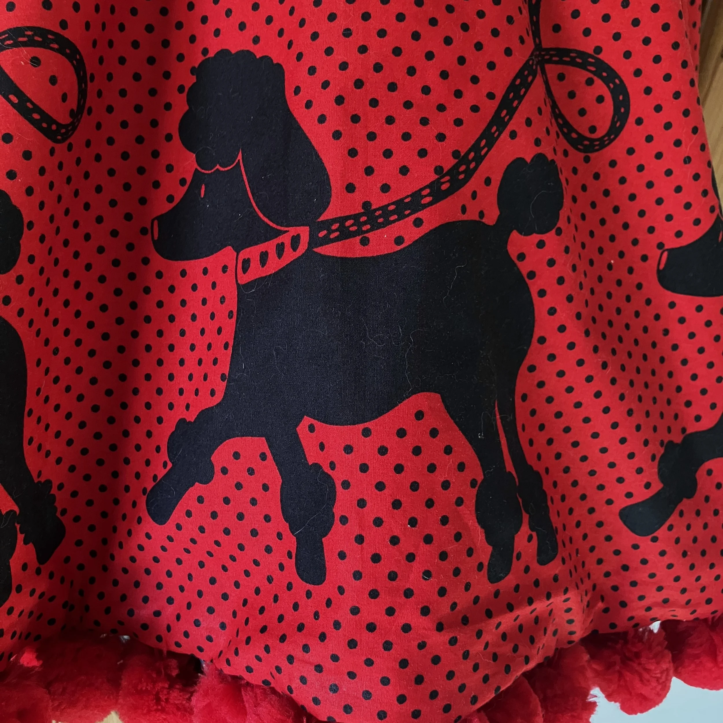 Walking Poodles detail r ar.jpg