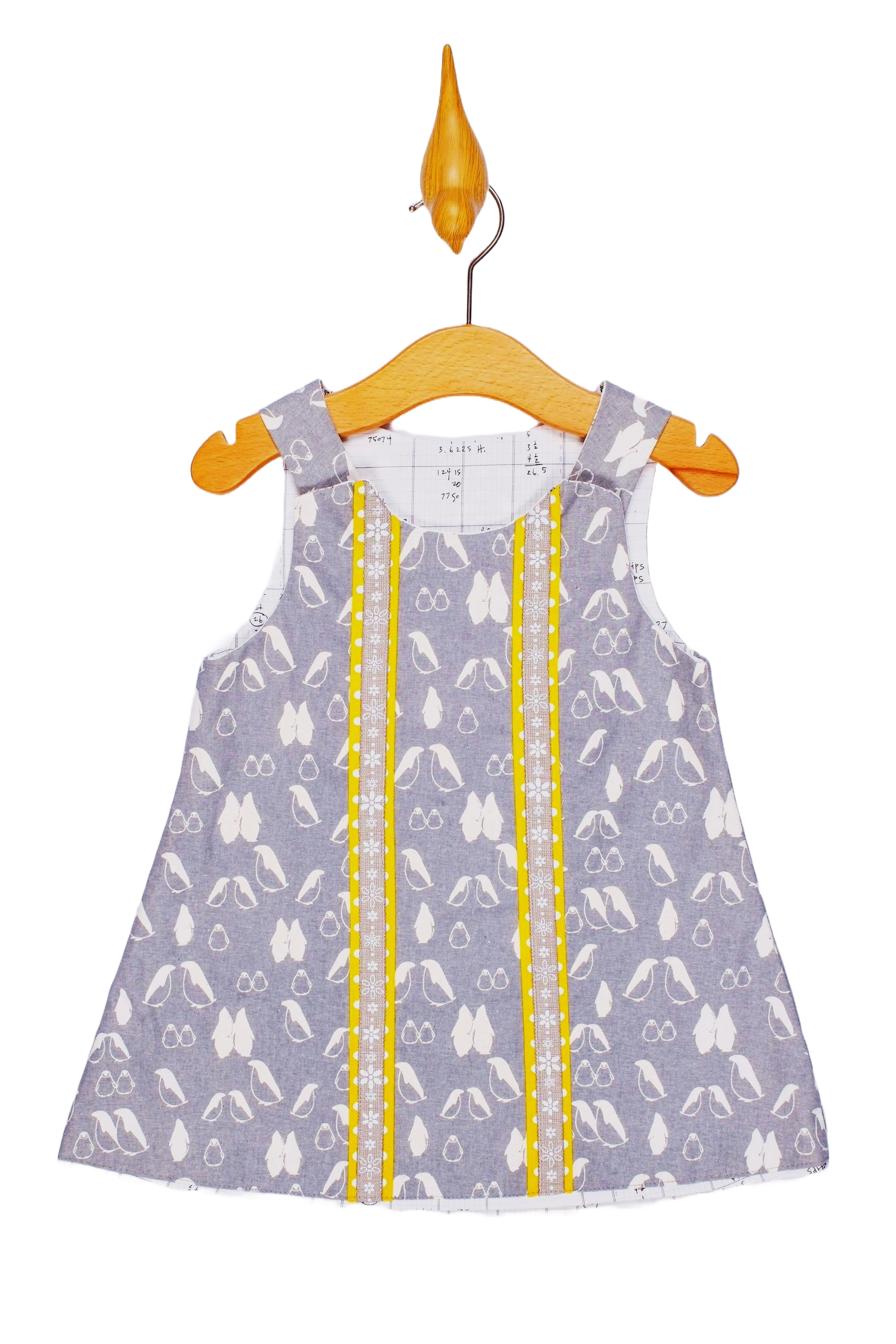 ‘Kissing Penguins’ Grey girl’s pinafore dress Age 2-3 years * (Free P&P)