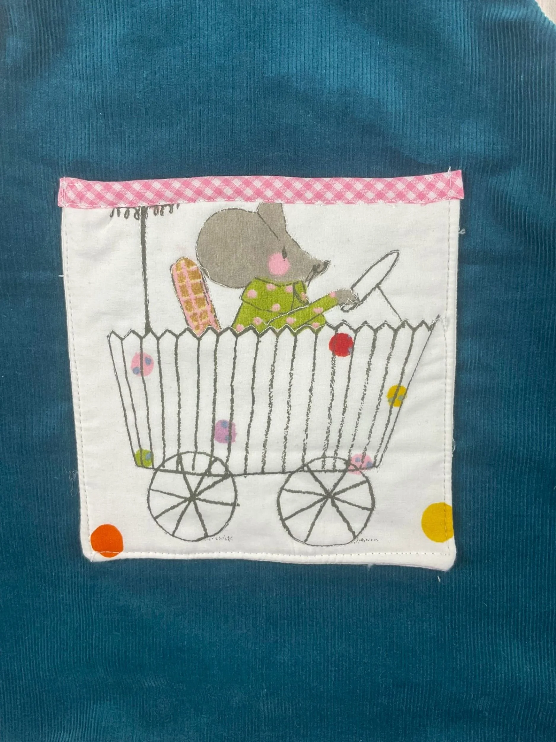 Mouse in a Basket pocket detail rw.jpg