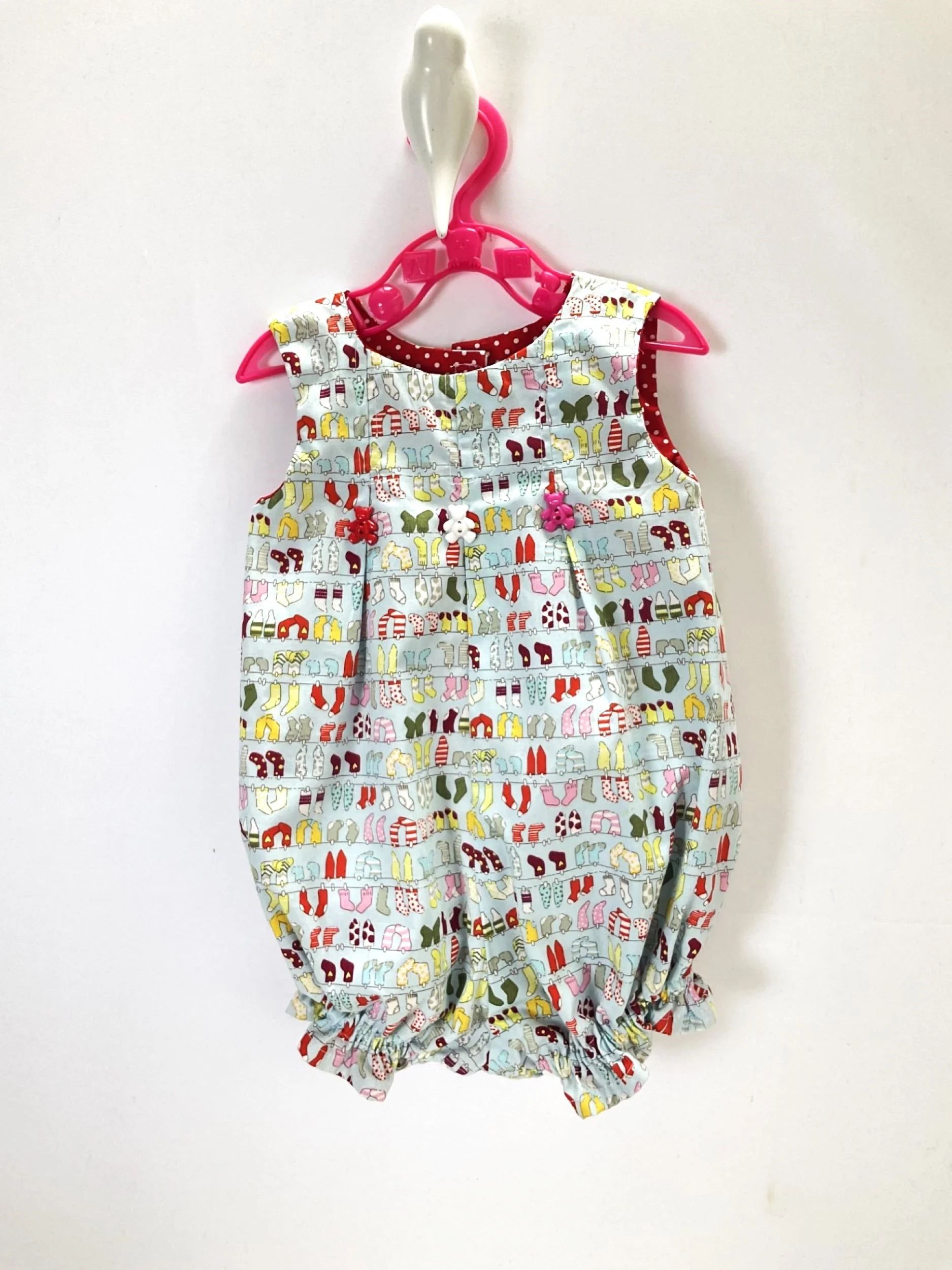 ‘Washed Socks’ pleat front boy/girl rompers Age 3-6 months* (Free P&P) £35