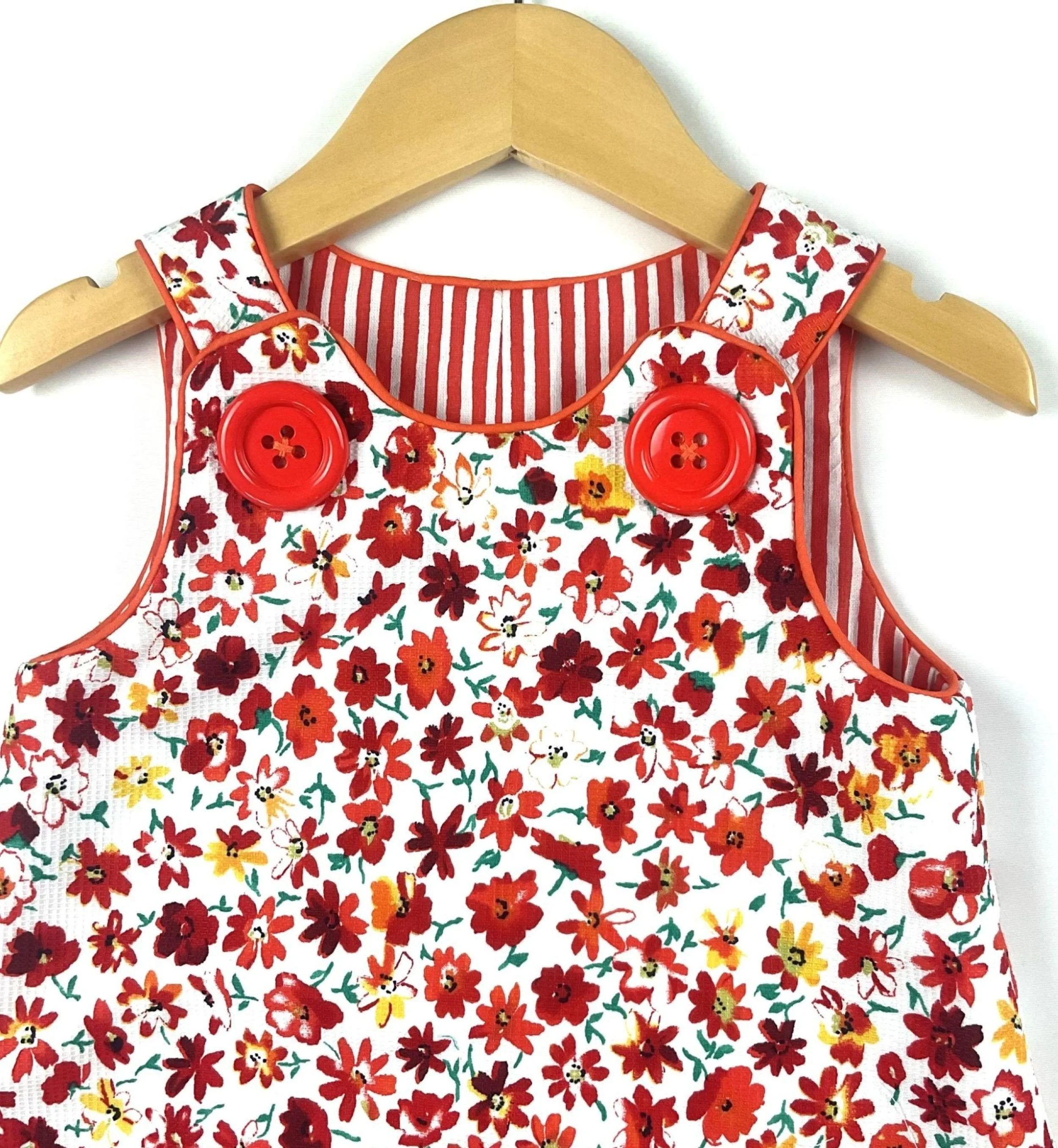 Orange Daisies top front r.jpg