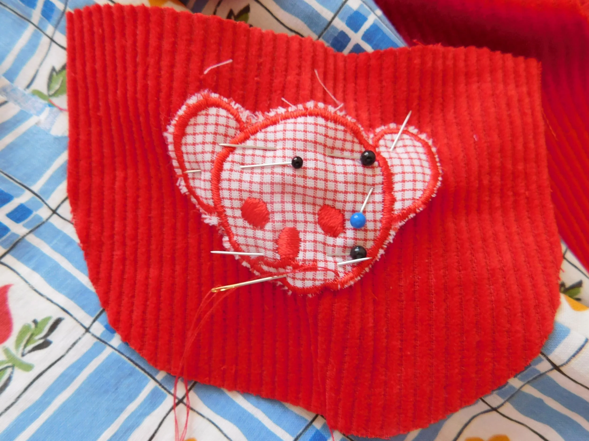 Playful TEeddies pocket r.jpg