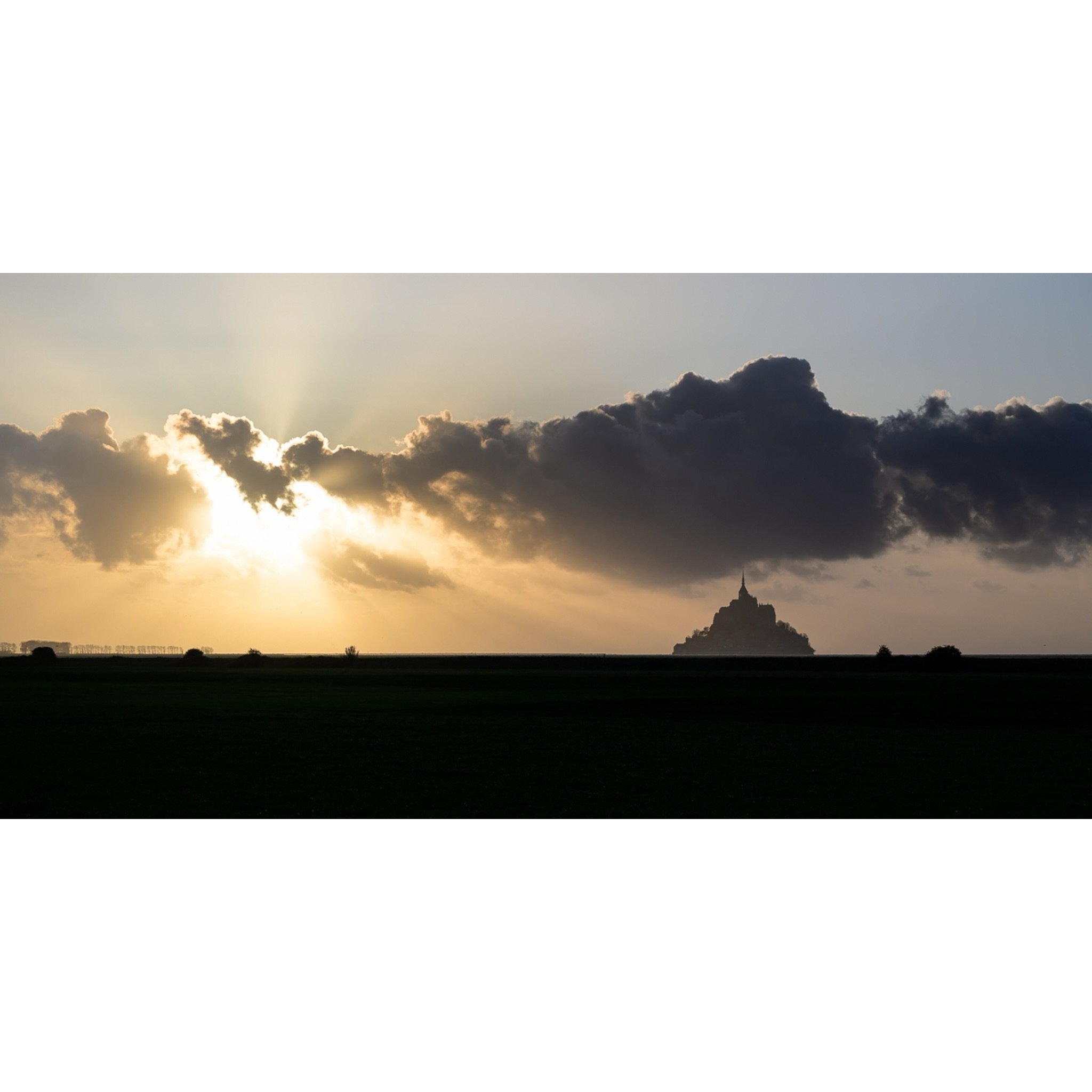 Coucher de soleil sur le #montsaintmichel