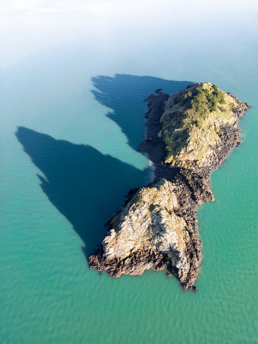 266 - ombres Cancalaises - le rocher de Cancale