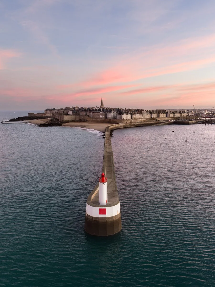 310 - Le Mole et Intra au petit matin