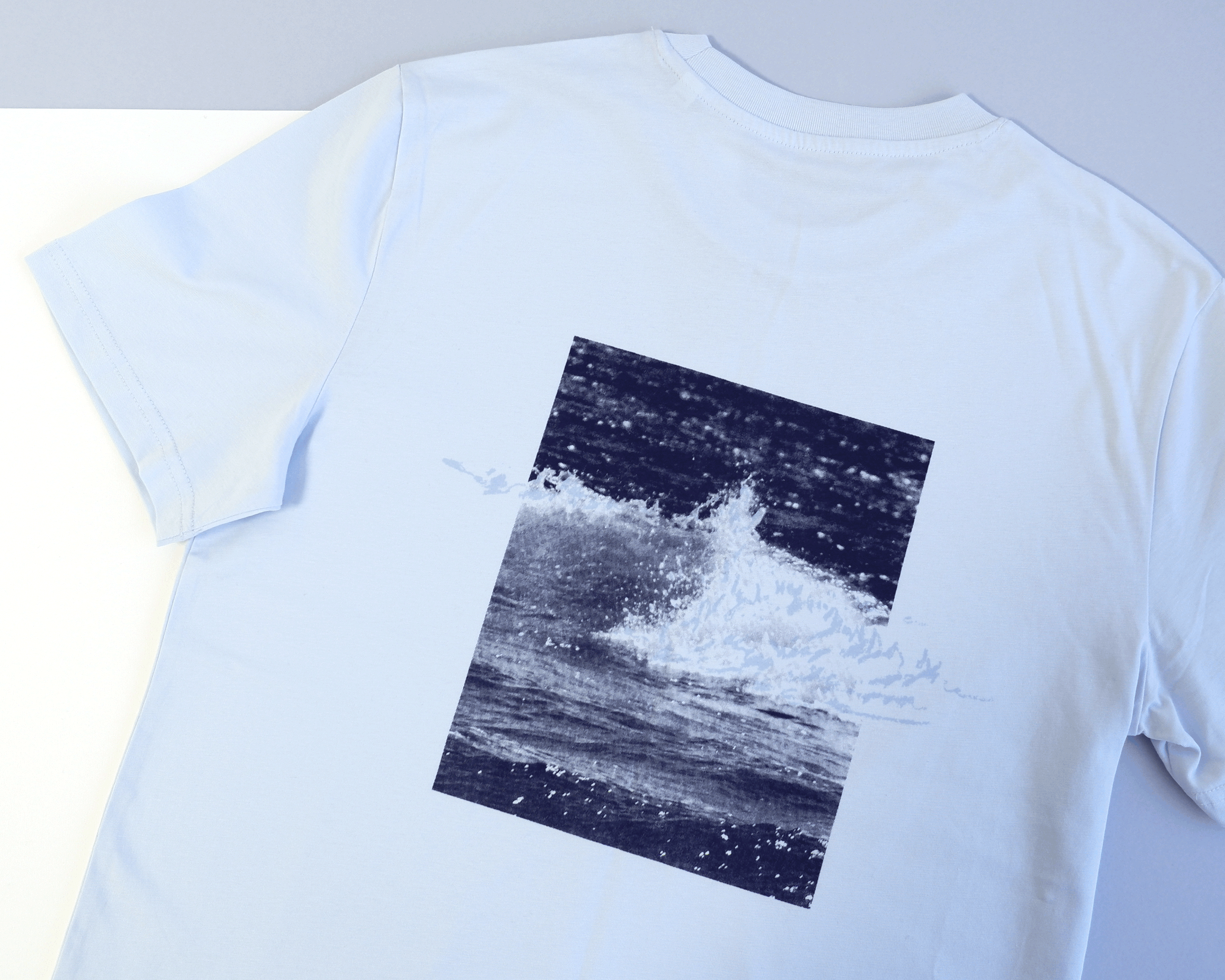 Waves T-shirt  - Sky blue