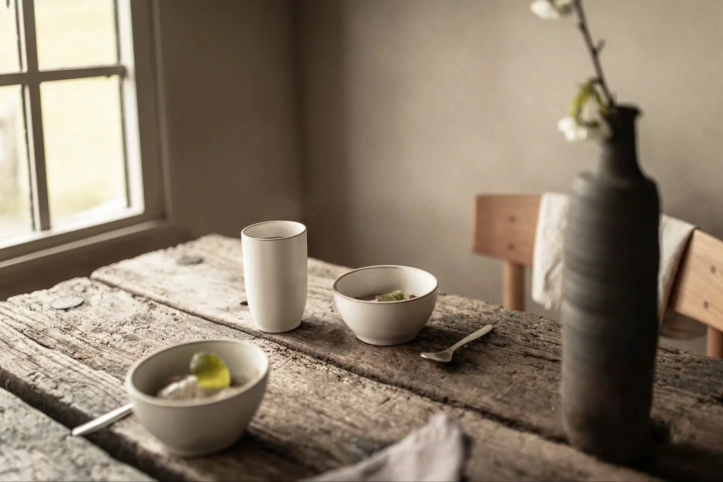 SLOWHOME INSPIRATION 🤎
#slowdesign #slowliving #handmade #bois #ceramics #decoinspiration 
📷 kinto