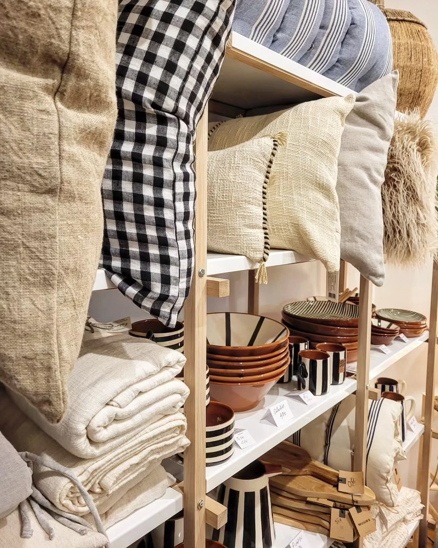 @lesfillesdelaplace 👭
#deco #lifestyle #slowdeco #handmade #decoinspiration #conceptstore #gard #nimes #montpellier #occitanie