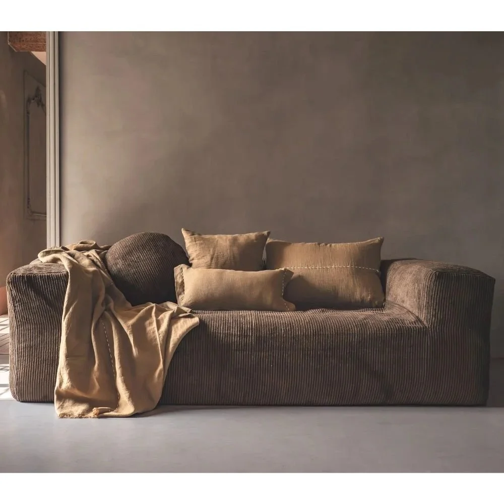 coussin-lin-comics-30x60-copper-50x70-cross-50x50-plaid-comeback-azelan-farm-life-canape-urban-coopl-velours-sepia-2.jpg