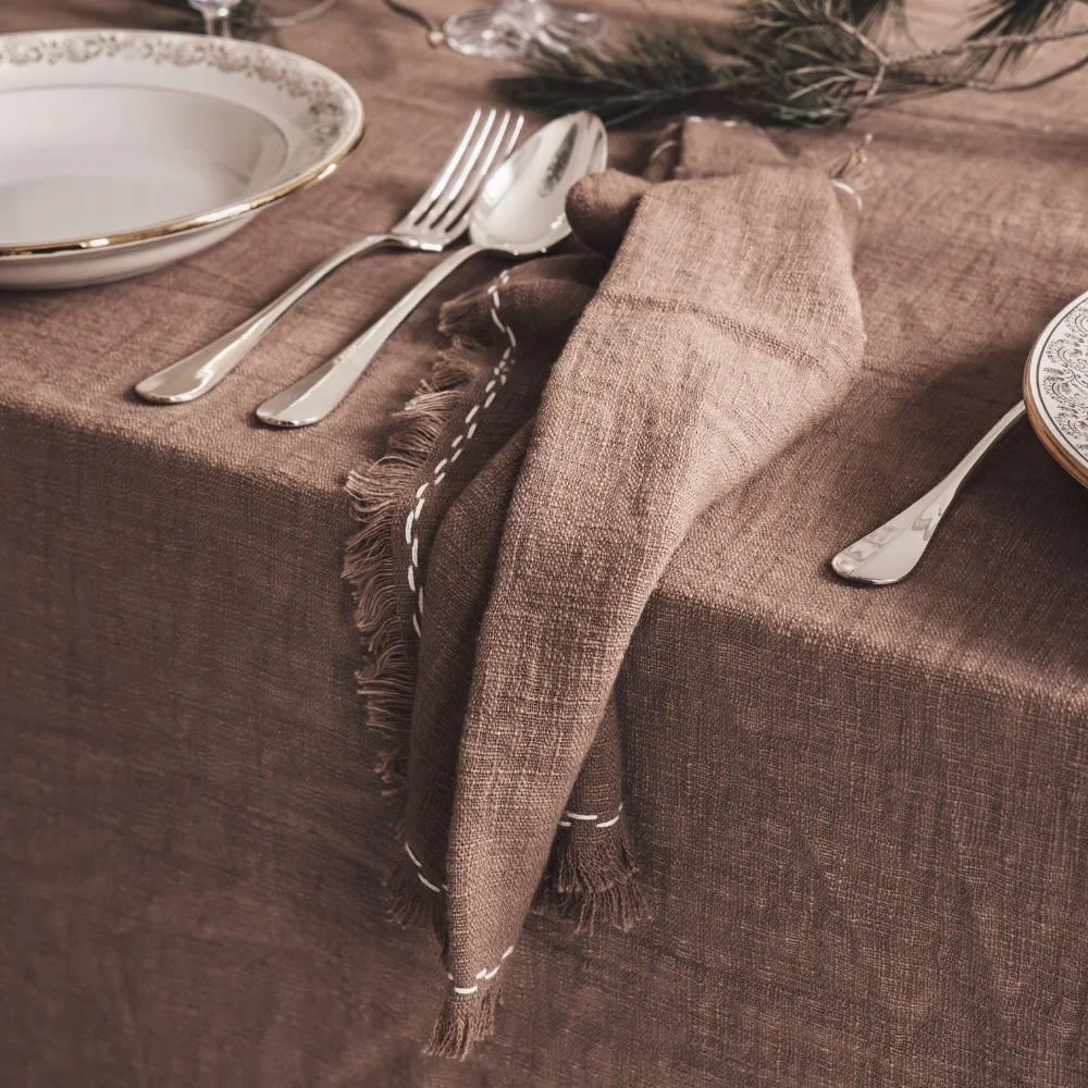 serviette-de-table-en-coton-Mama-Mia-MARINARA-Rhum_fiche-produit-ambiance.jpg