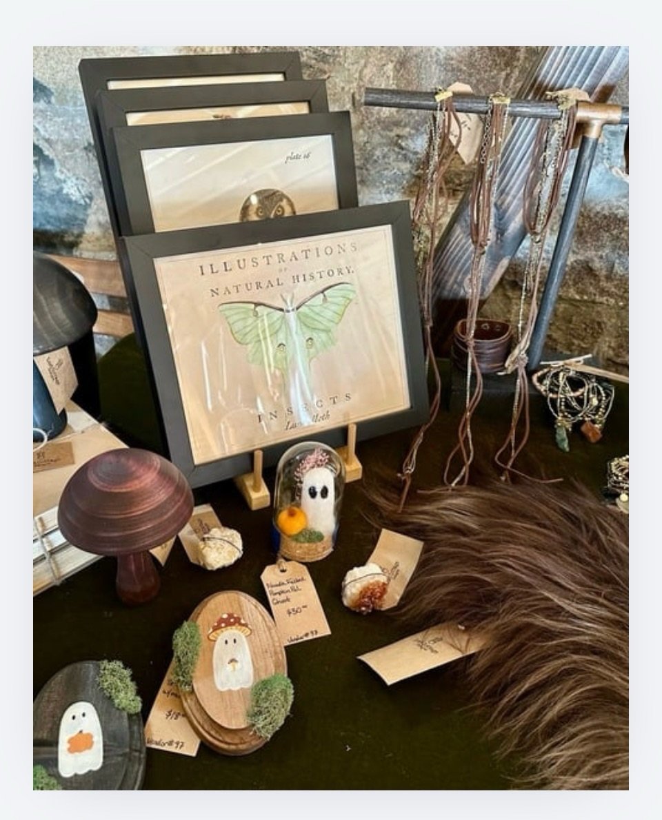 We&rsquo;re delighted to welcome Lost Cottage Designs to the Memorial Day Weekend Market @thebarn1880! 🌿
This charming booth is a must-visit for anyone who loves cozy spaces, thoughtful gifts, and a touch of mystery. Lost Cottage Designs will be bri