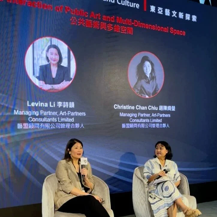 Recently, we had the honor of seeing our clients Chrissy and Mel use their headshots for community talks!
Thank you for sharing these confident, positive images with the world. We&rsquo;re so grateful you&rsquo;ve made such empowering use of them &md