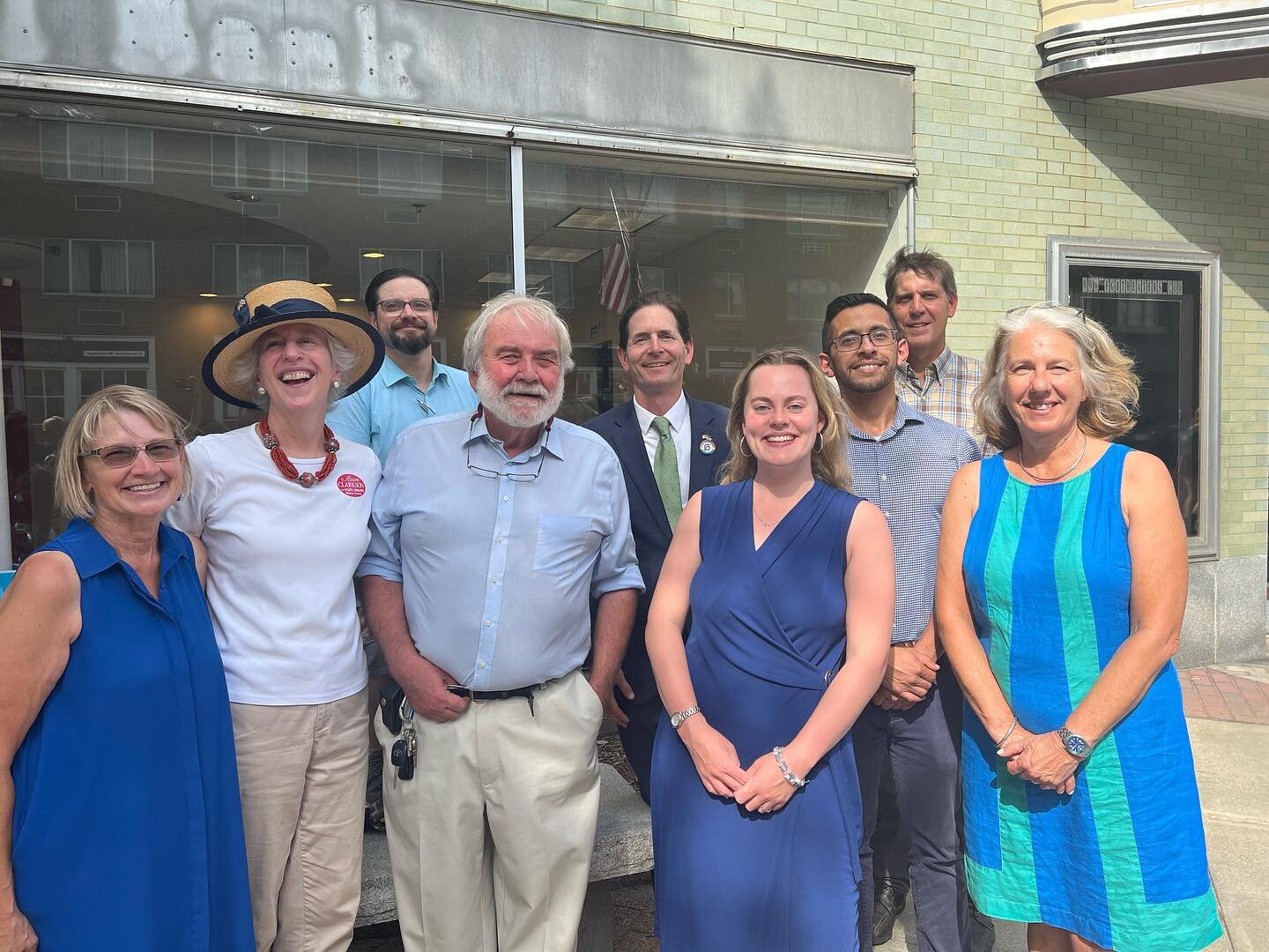 Blue wave is coming Vermont! 🌊

Thank you to the @vtdems for hosting a fantastic Unity Rally today in Montpelier. It matters that we all come together after a primary season as competitive as this one, and I am so grateful for the kindness and celeb