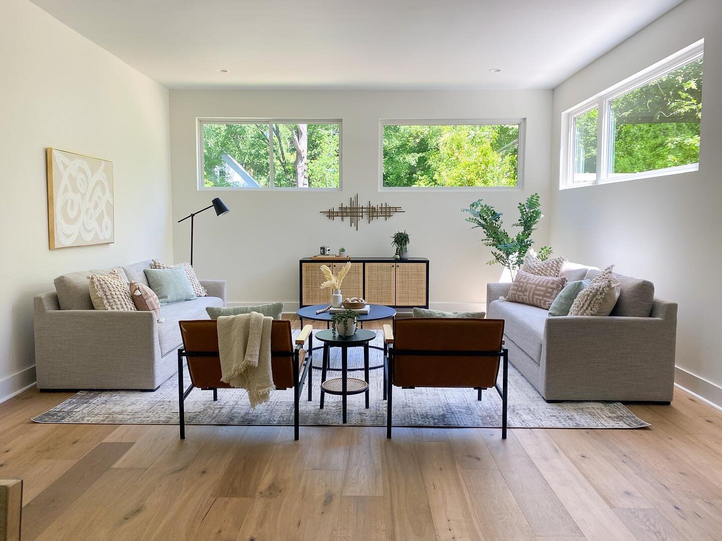 WOWZA! This modern new construction in Carrboro is an absolute stunner! Custom windows, floating stairs, and all around extremely livable. 
It was such a pleasure making this open concept feel homey and inviting. 

Agent: @tomwiltberger