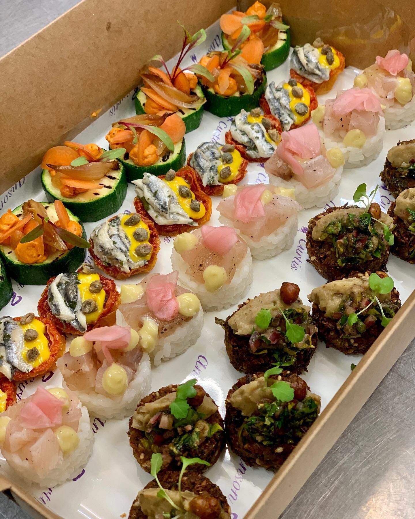 👩🏻&zwj;🍳 The Chefs Canap&eacute; Platter 👩🏻&zwj;🍳
Elizabeth creates and designs these platters based on seasonal ingredients. Every platter is different meaning you get to try new and exciting flavour combinations as if you were ordering a tast