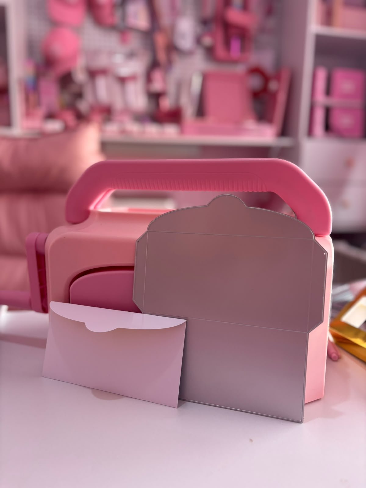 Money holder horizontal