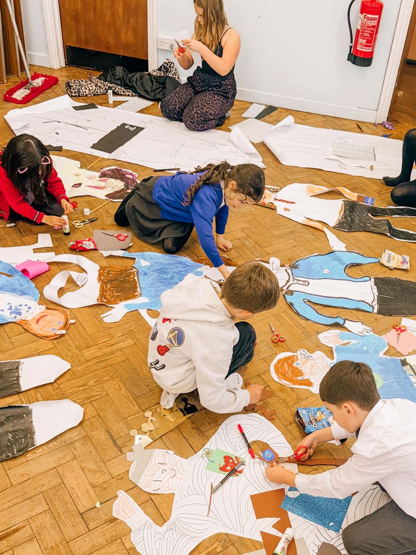 With the same group of children coming along each week, it&rsquo;s been amazing watching friendships form as they create, learn and giggle alongside each other. ❤️

Hearing little snippets of their conversations tonight was just adorable - they suppo