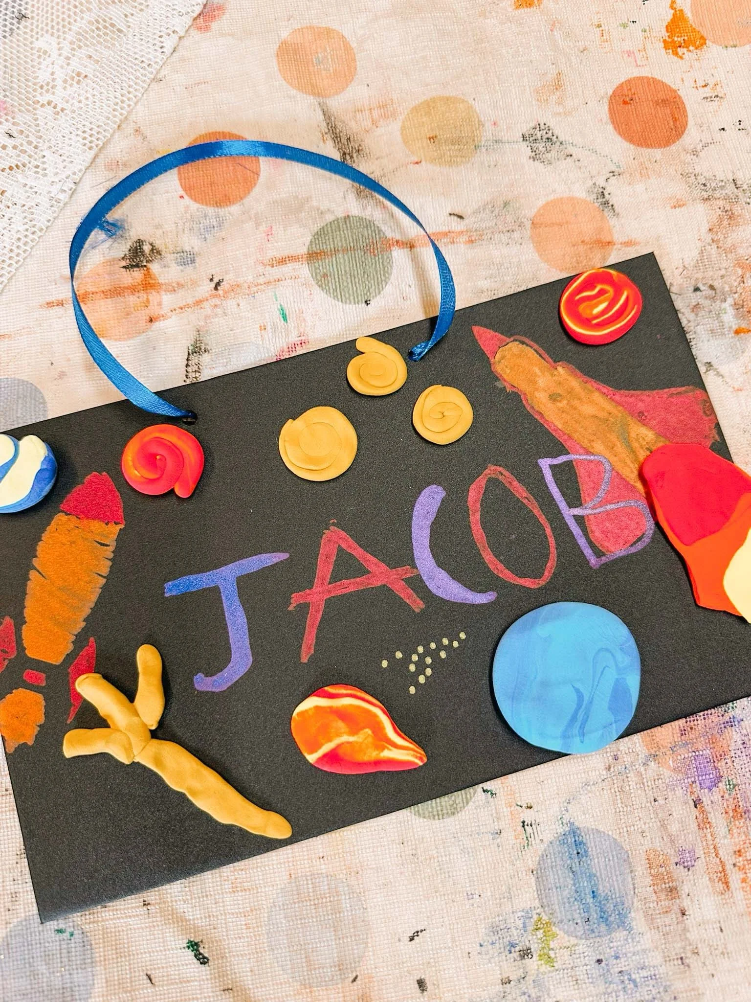 How adorable are these personalised chalk boards?! They can be wiped clean, ready to add a new message whenever our little artists feel like it. 

Thanks to @gemma_mccorkell for stepping in as I would have been so gutted to have cancelled it! Wish I 