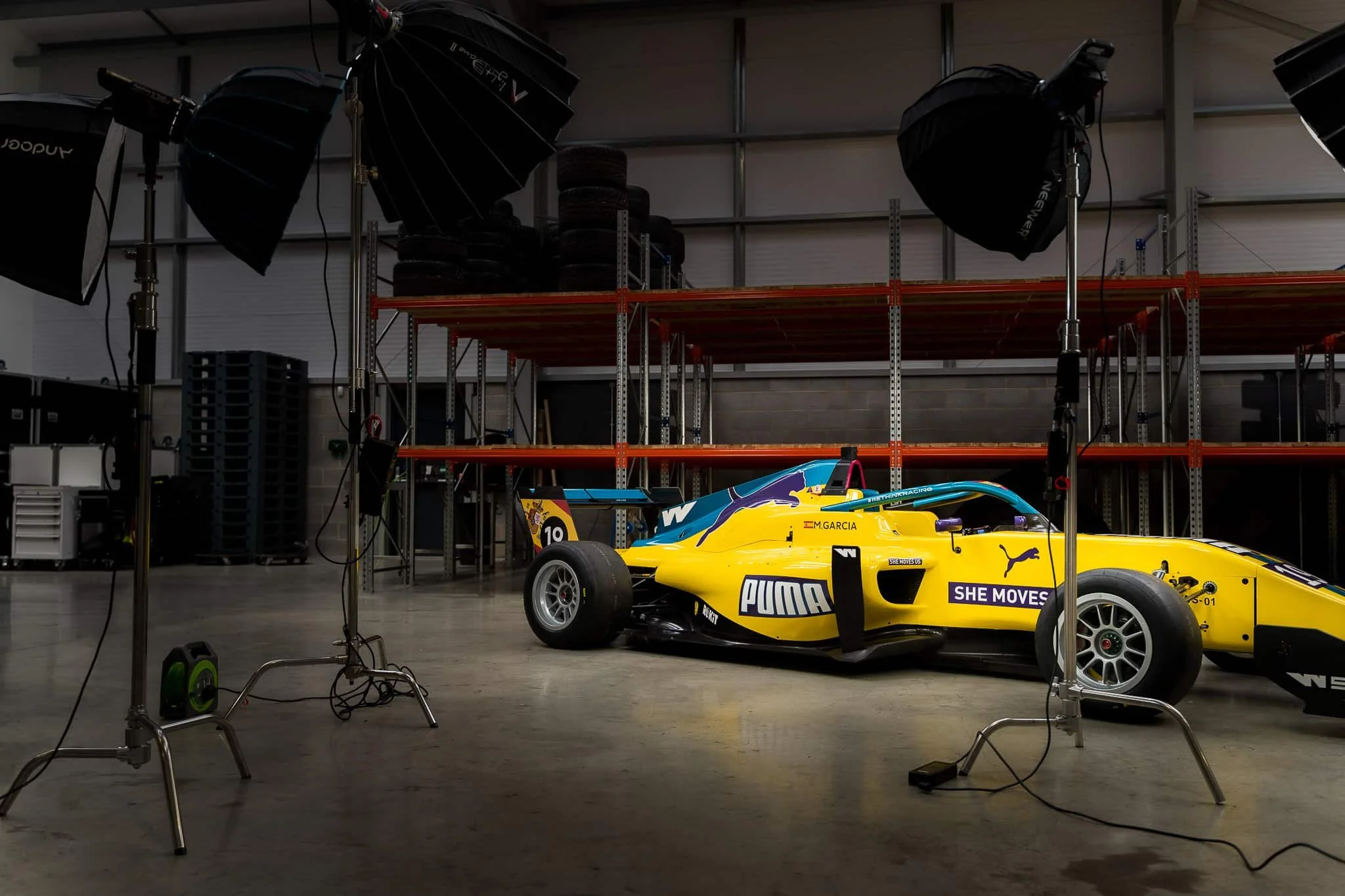 Backdrop_photo_video_agency_Puma48.jpg