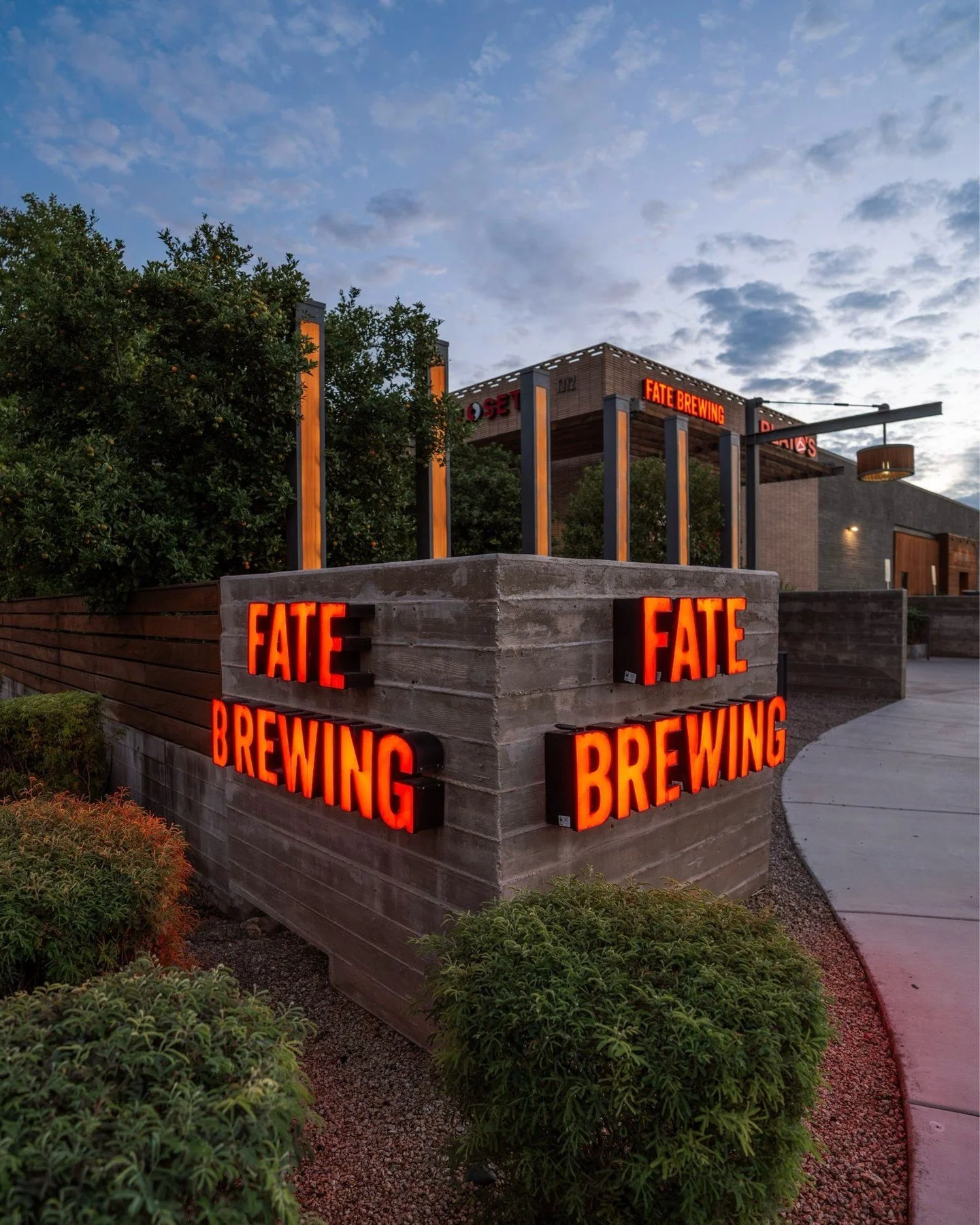 Weekend plans? Consider them handled. 🙌
Cold beer, football flowing, and a full menu of fan favorites waiting for you right here at Fate Brewing Company🍺🏈
Fate Brewing Company 🌵☀️🍻
Sun - Thurs ➡️ 11:00am - 10:00pm
Fri - Sat ➡️ 11:00am - 11:00p