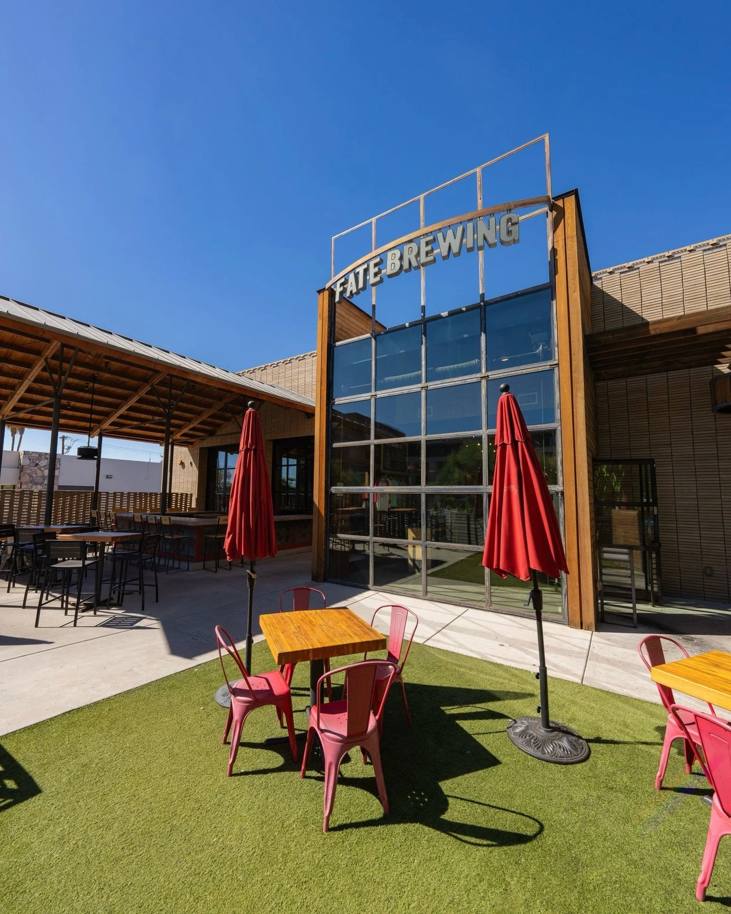 Sunny days, cool evenings, and good company &mdash; Scottsdale is showing off ☀️🍂

Whether you&rsquo;re here for weekend hangs or planning your holiday get-together, Fate is the perfect spot to sip, relax, and celebrate.

Cheers to the season! 🥂

F