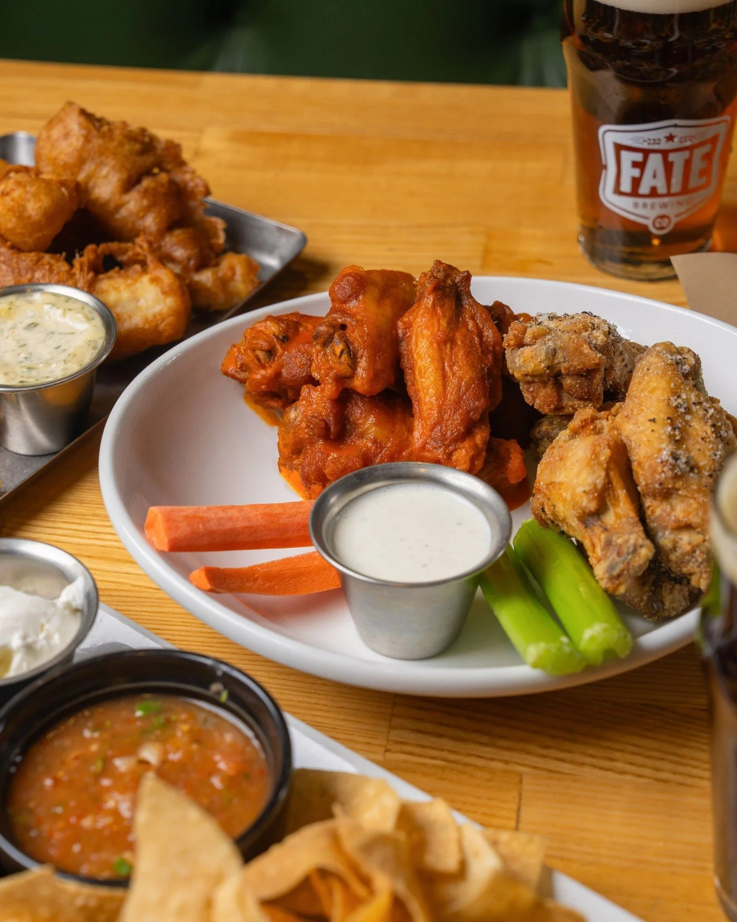 Wings on the table, beer in hand, and a little something extra on the side.
If your Wednesday doesn&rsquo;t look like this&hellip; you&rsquo;re doing it wrong. 🍗🍺😏

Fate Brewing Company 🌵☀️🍻

Sun - Thurs ➡️ 11:00am - 10:00pm
Fri - Sat ➡️ 11:00am