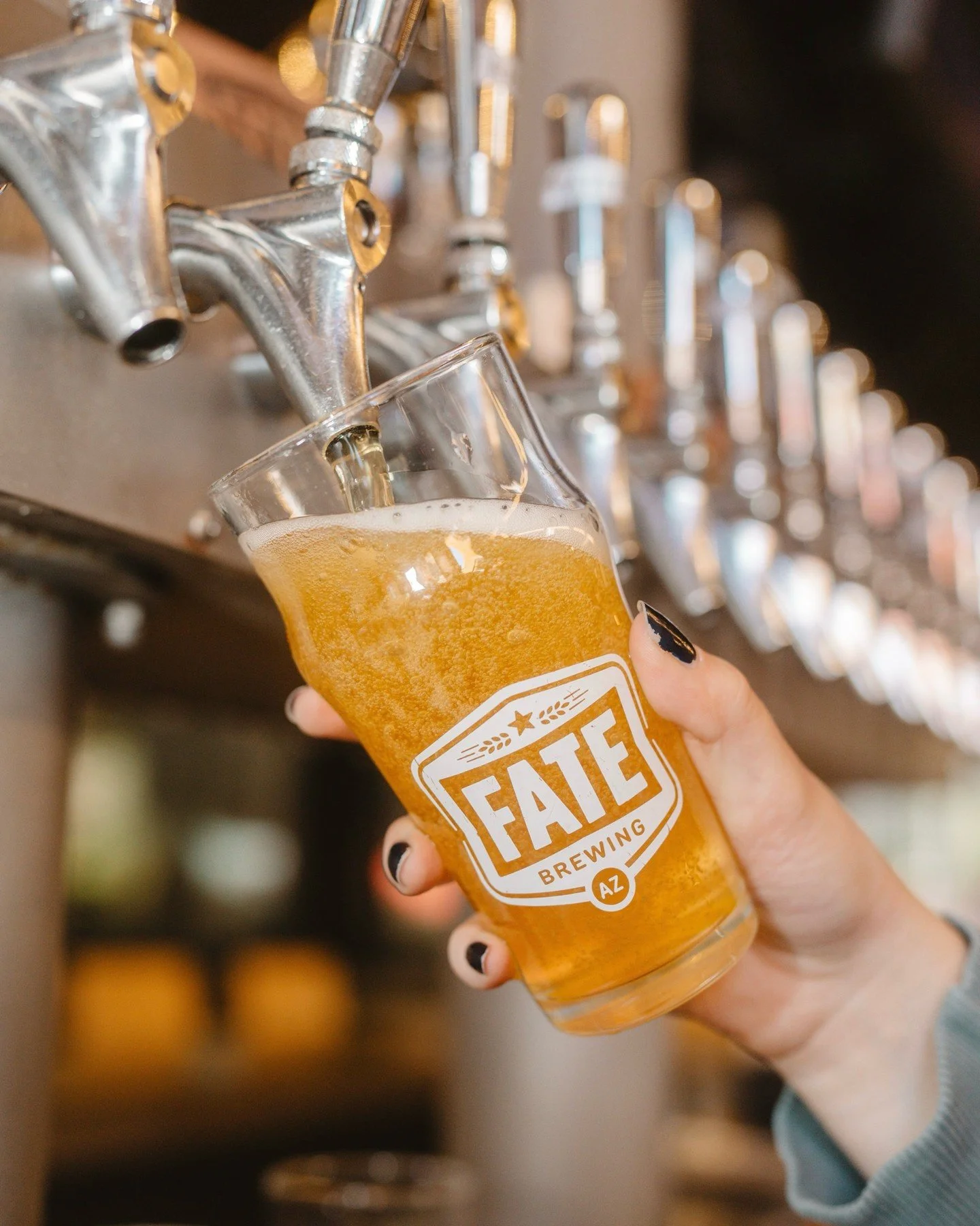 Weekend starts when the beer hits the glass🍺

Sun - Thurs ➡️ 11:00am - 10:00pm
Fri - Sat ➡️ 11:00am - 11:00pm

📍4445 N 7th St Phoenix, AZ 85014

📍 1312 N Scottsdale Rd Scottsdale, AZ 85257

📍 201 E Southern Ave
Unit 111 Tempe, AZ 85282

#FridayNi