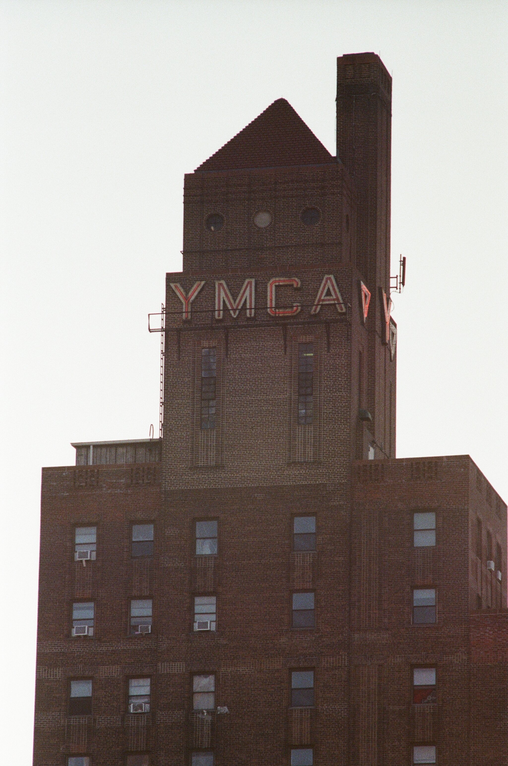Y. Harlem, New York.