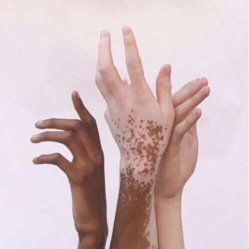 hand-drawn empty pill bottle icon