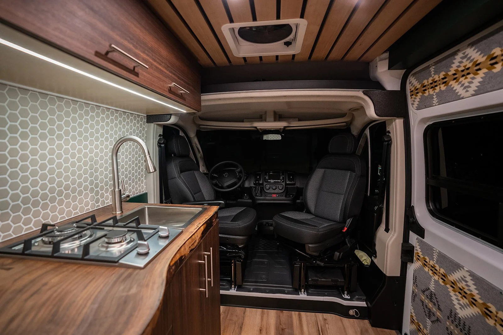 WALDENCAMPERVANS-27.jpg