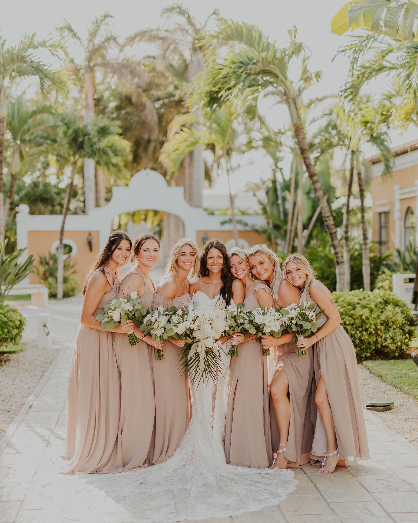 The bride and bridesmaids looked great for the Tulum wedding!!

Venue: @dreamsresorts 
Videographer: @sealoveweddingfilms